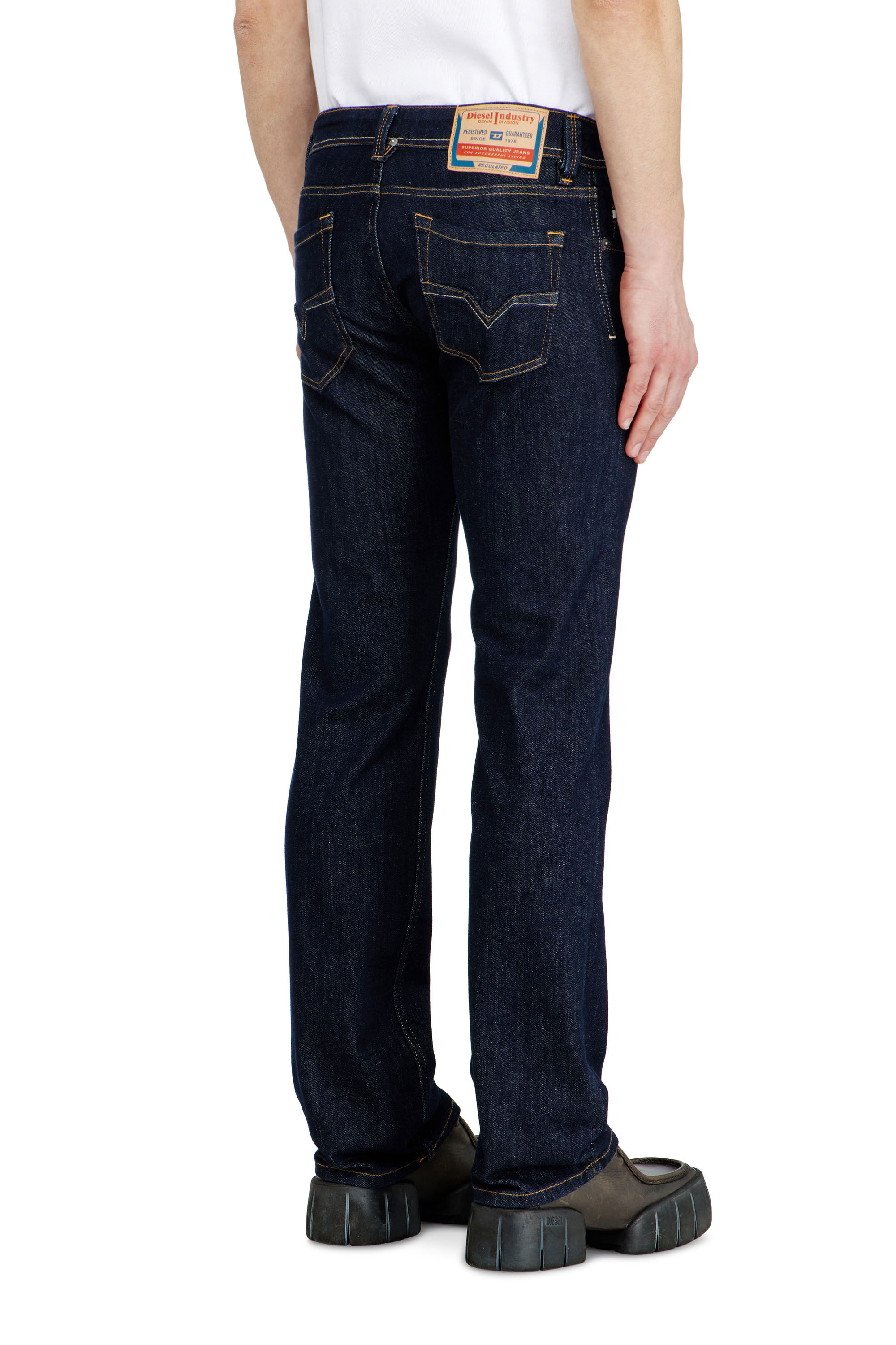 Diesel - Regular Jeans 1985 Larkee 0DBEJ Homme, Bleu Fonc&eacute; - Image 5