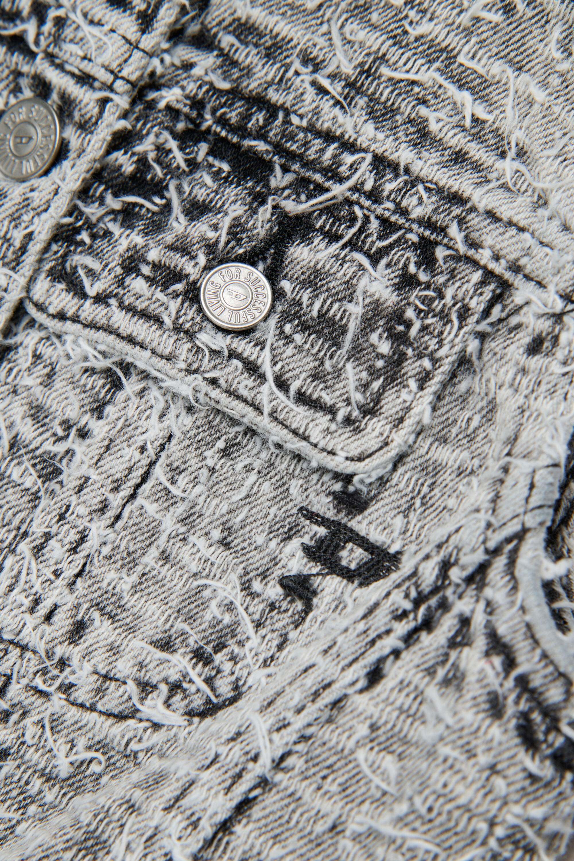 Diesel - JSLIMMY-SM-J, Veste en denim &agrave; texture effiloch&eacute;e Femme in Gris - 4