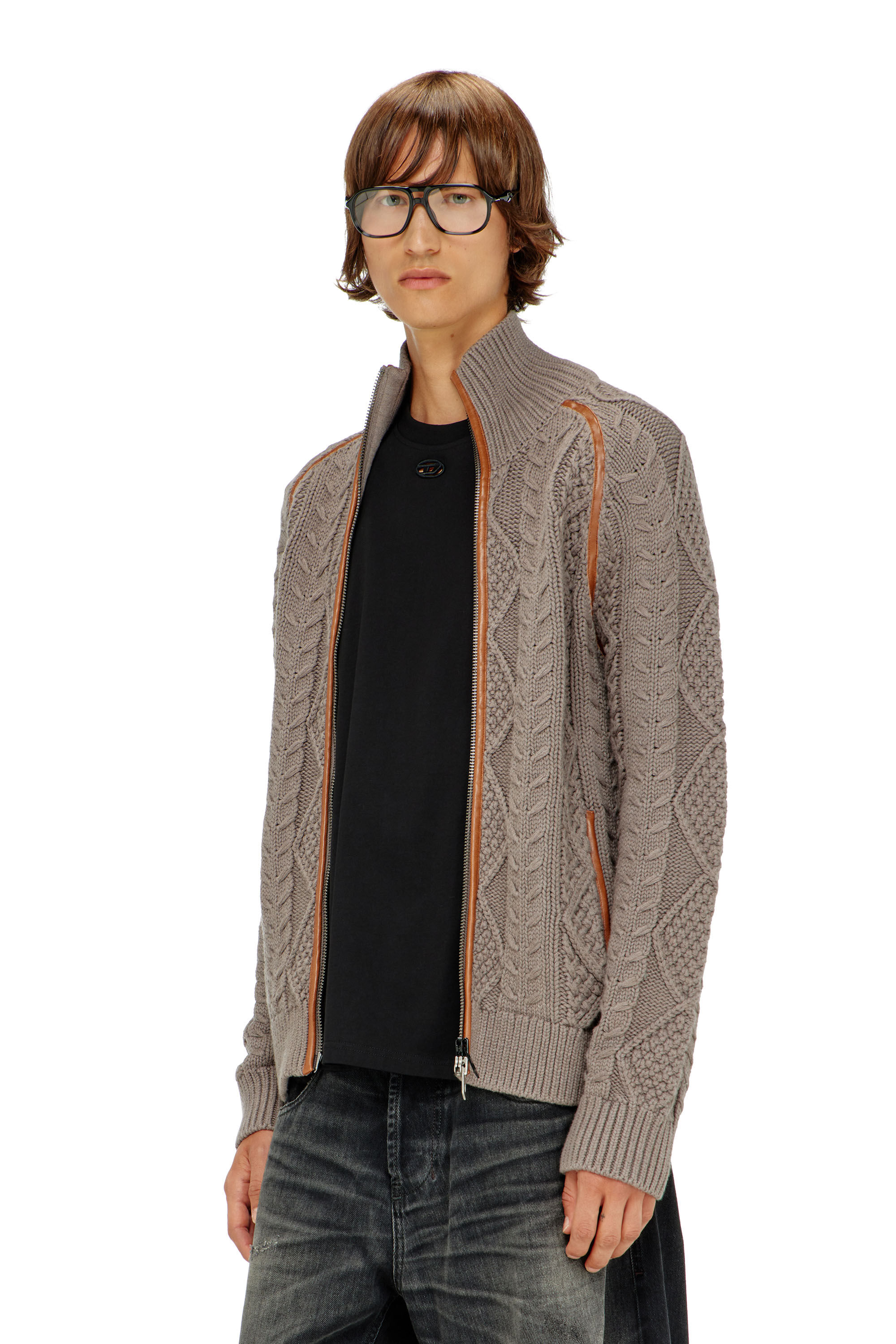 Diesel - T-BOXT-DCO, T-shirt en coton d&eacute;contract&eacute;e avec broderie Oval D Homme in Noir - 3