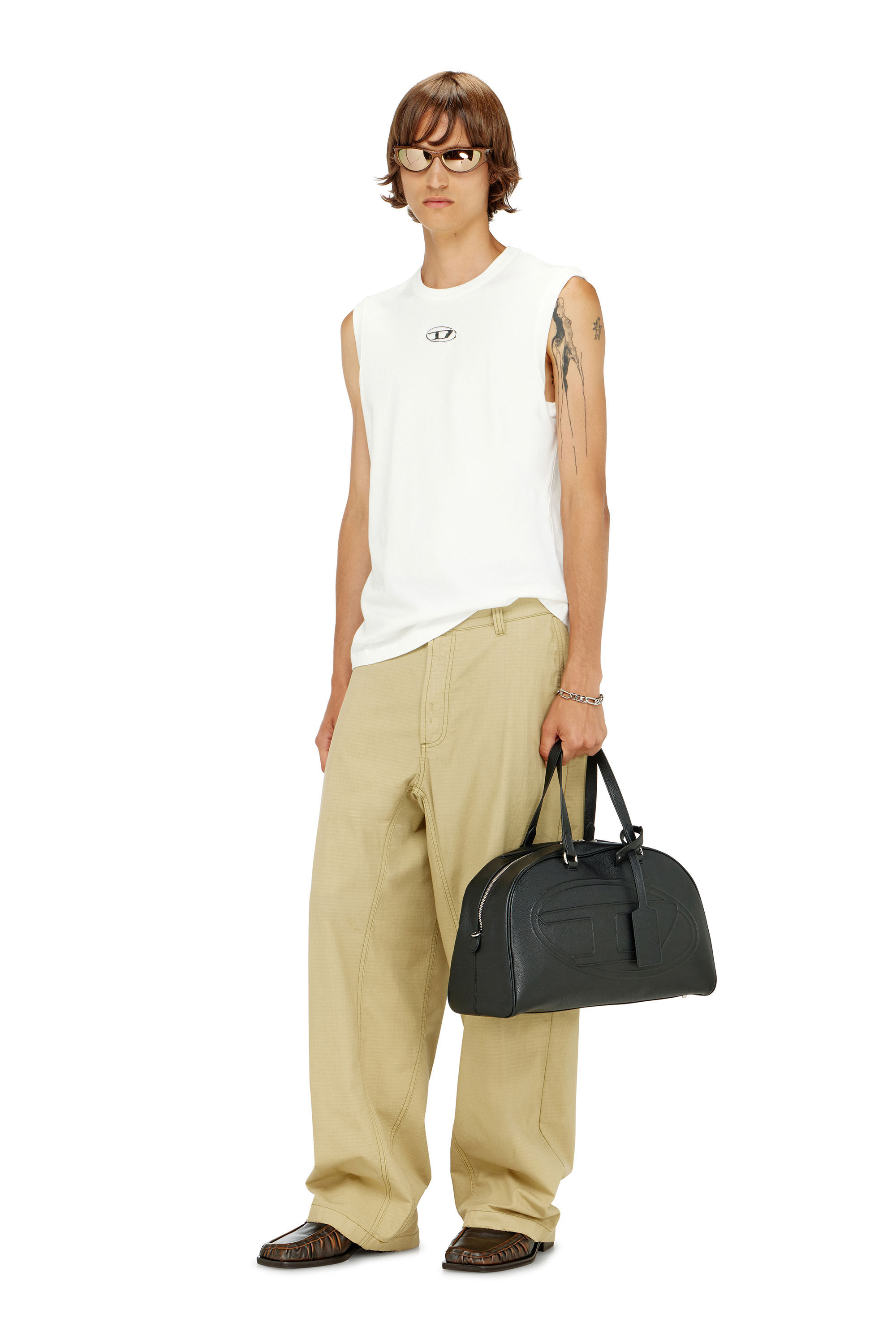Diesel - T-BISCO-IOD, D&eacute;bardeur en coton avec un Oval D m&eacute;tallis&eacute; Homme in Blanc - 1
