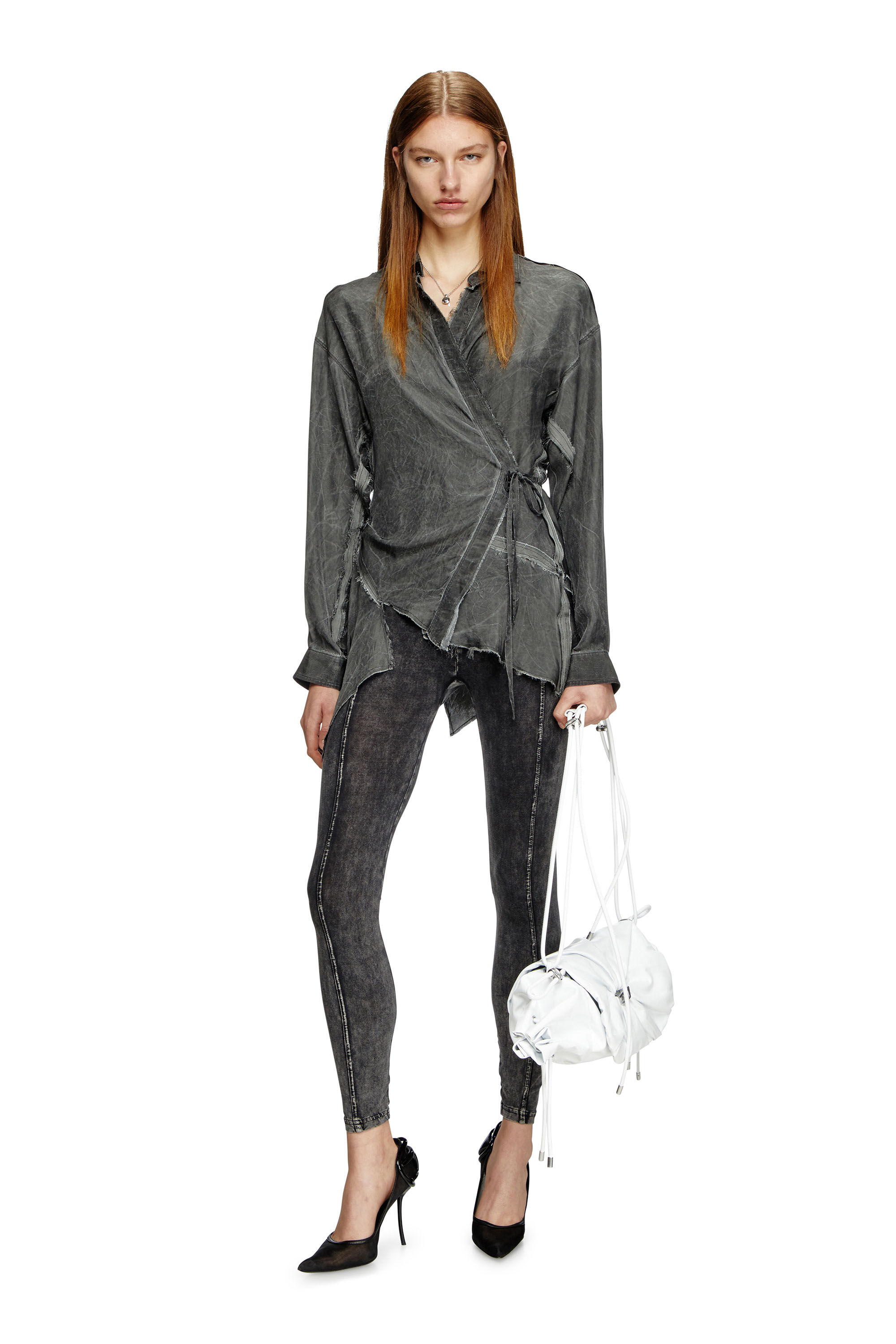 Diesel - C-RAZY-Q1, Chemise cache-cœur asymétrique en sergé froissé Femme in Noir - 1