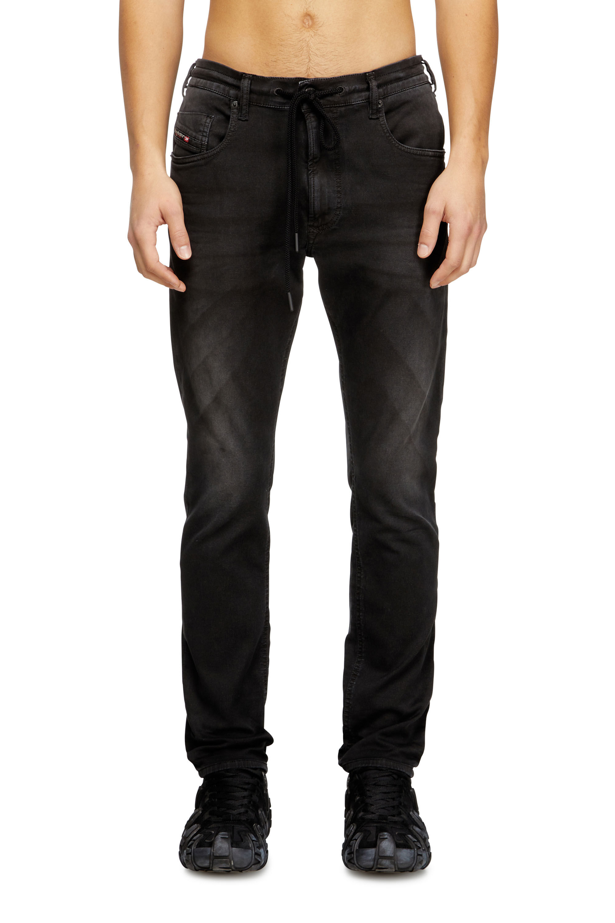 Diesel - Regular 2032 D-Krooley Joggjeans® 0670M Homme, Noir - Image 3