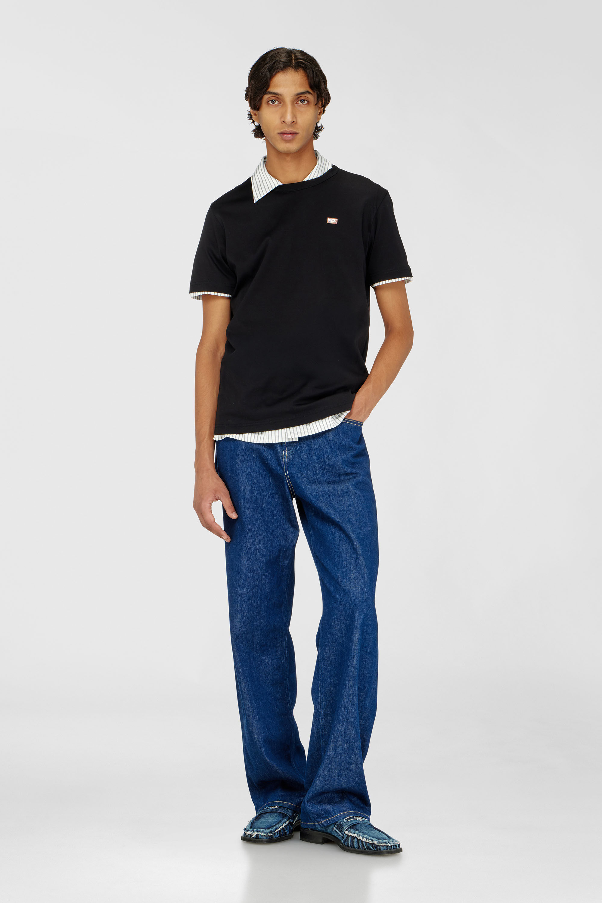 Diesel - T-MIEGOR-K77, T-shirt en coton avec mini-logo Homme in Noir - 1