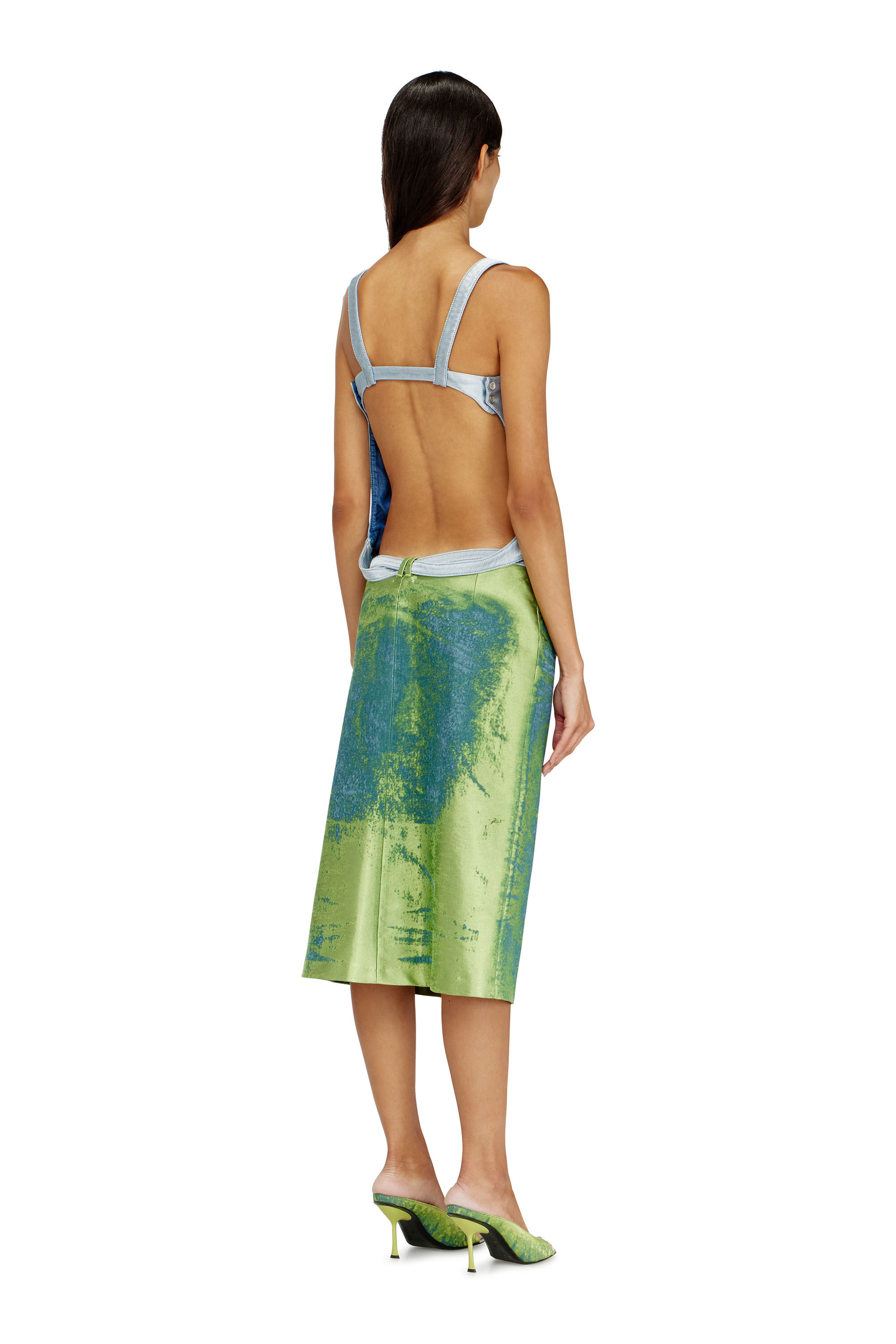 Diesel - DE-SANAT-FSI, Robe tablier dos-nu en denim satin color&eacute; Femme in Polychrome - 4
