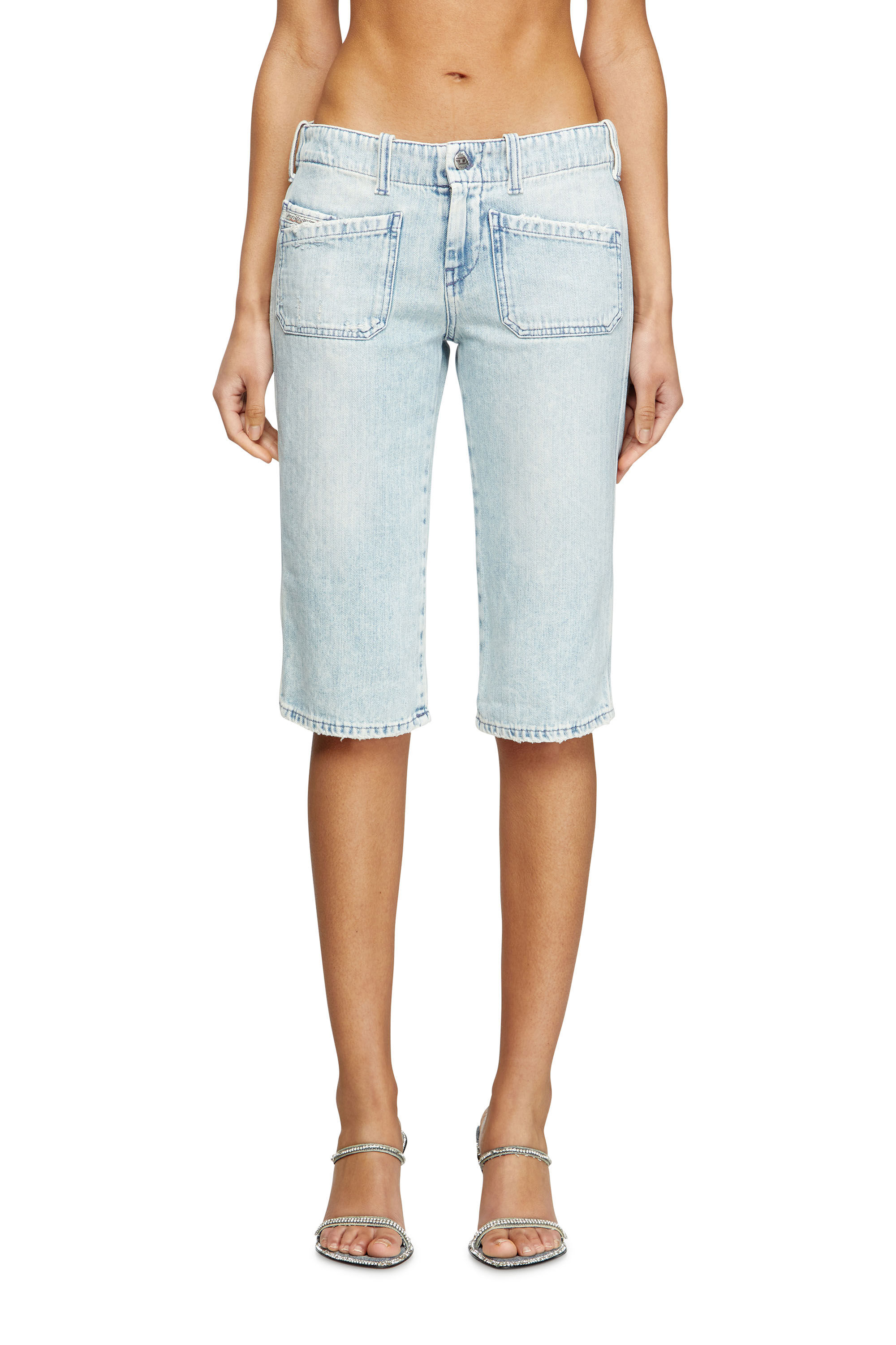 Diesel - DE-KEATE-SHORT, Short Capri en denim à chevrons Femme in Bleu - 3