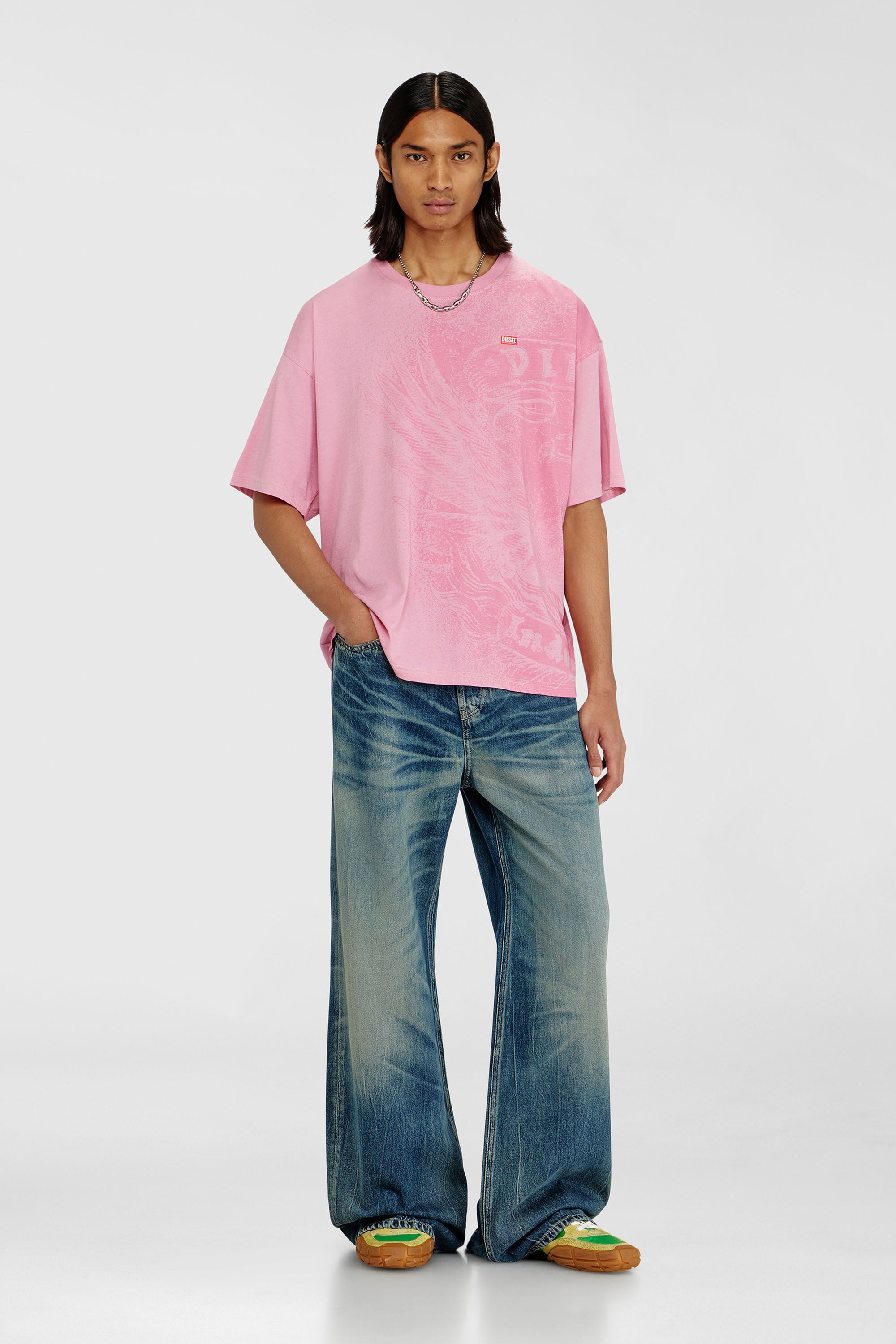 Diesel - T-BOXT-AA3, T-shirt d&eacute;contract&eacute; avec impressions pigmentaires Homme in Rose - 1