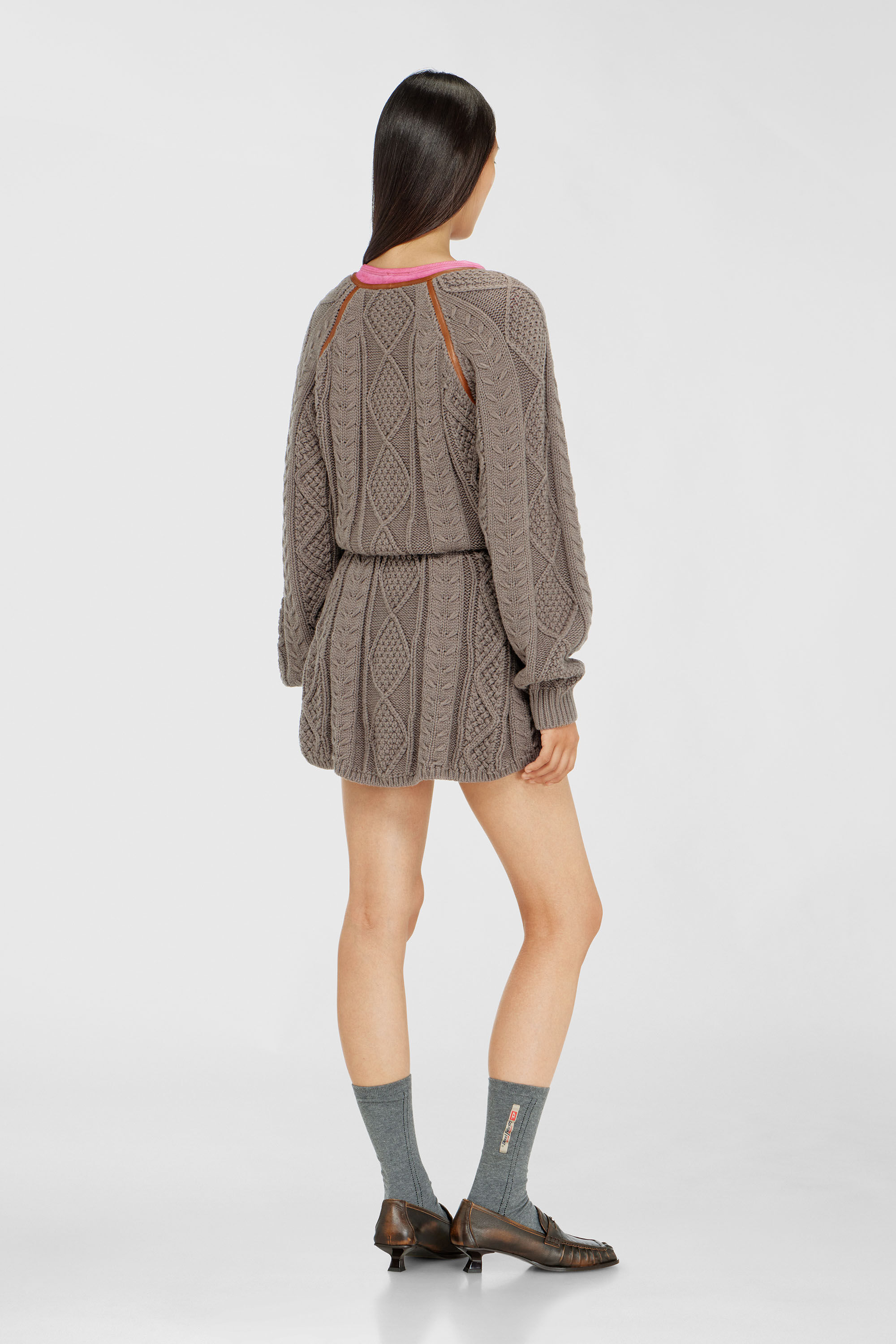 Diesel - M-INTESSE, Robe cardigan courte en maille torsad&eacute;e Femme in Gris - 4
