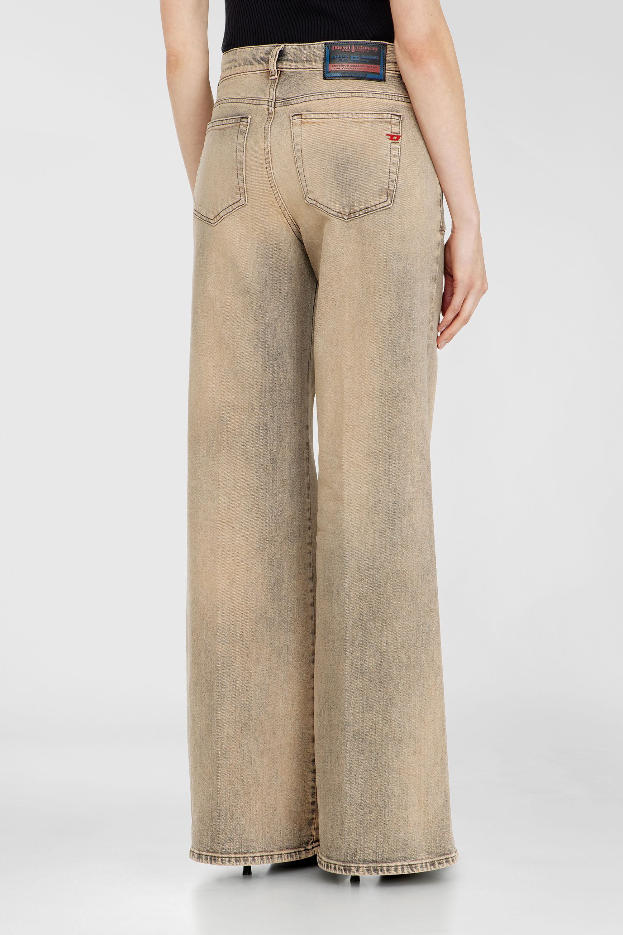 Diesel - Flare Jeans 1978 D-Akemi 09P53 Femme, Beige - Image 5