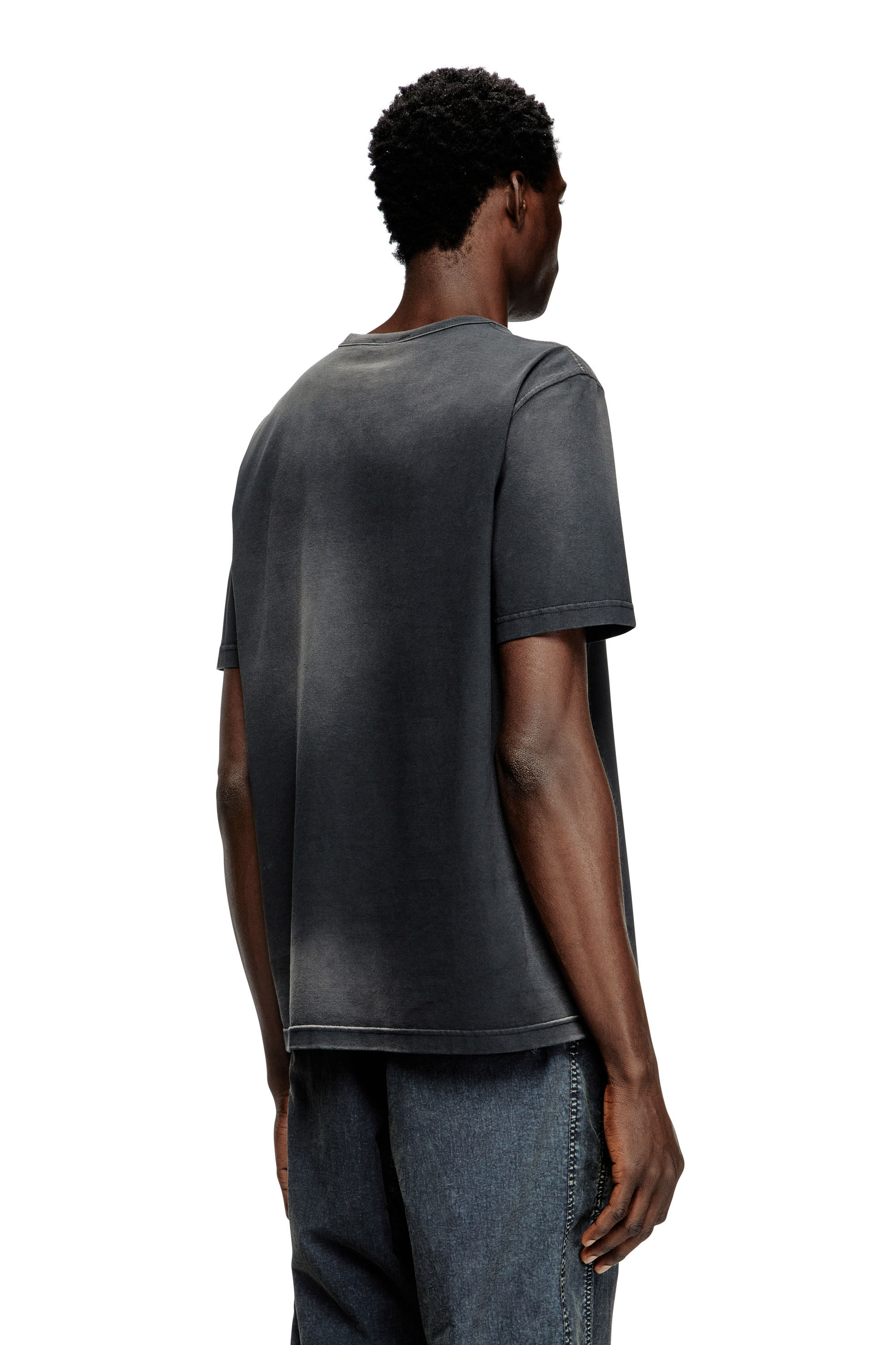 Diesel - T-ADJUST-T1, T-shirt délavé avec cut-out à logo Oval D Homme in Noir - 4