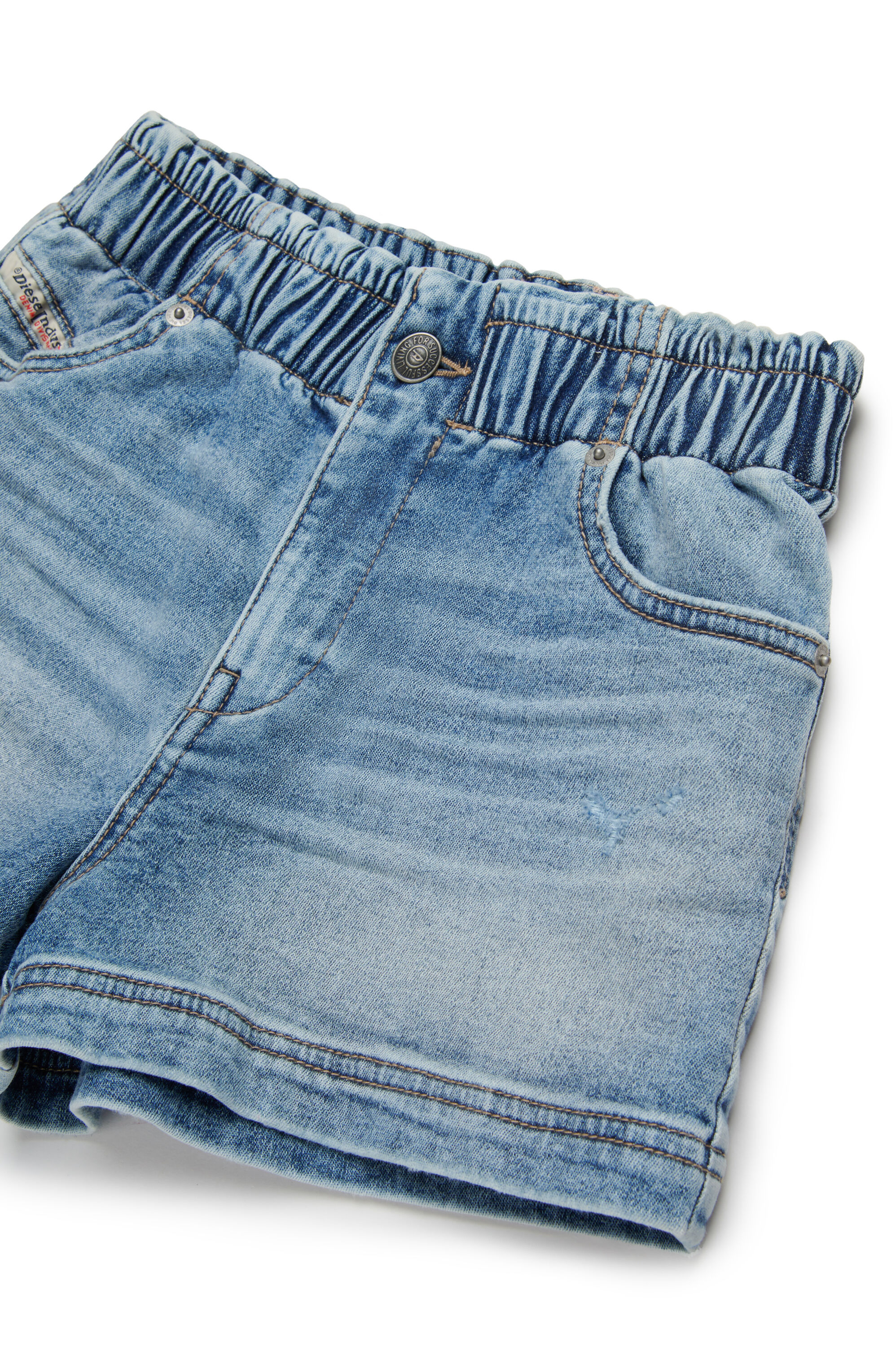 Diesel - PAMLIX JJJ, Short en tissu JoggJeans effet vieilli Femme in Bleu - 3
