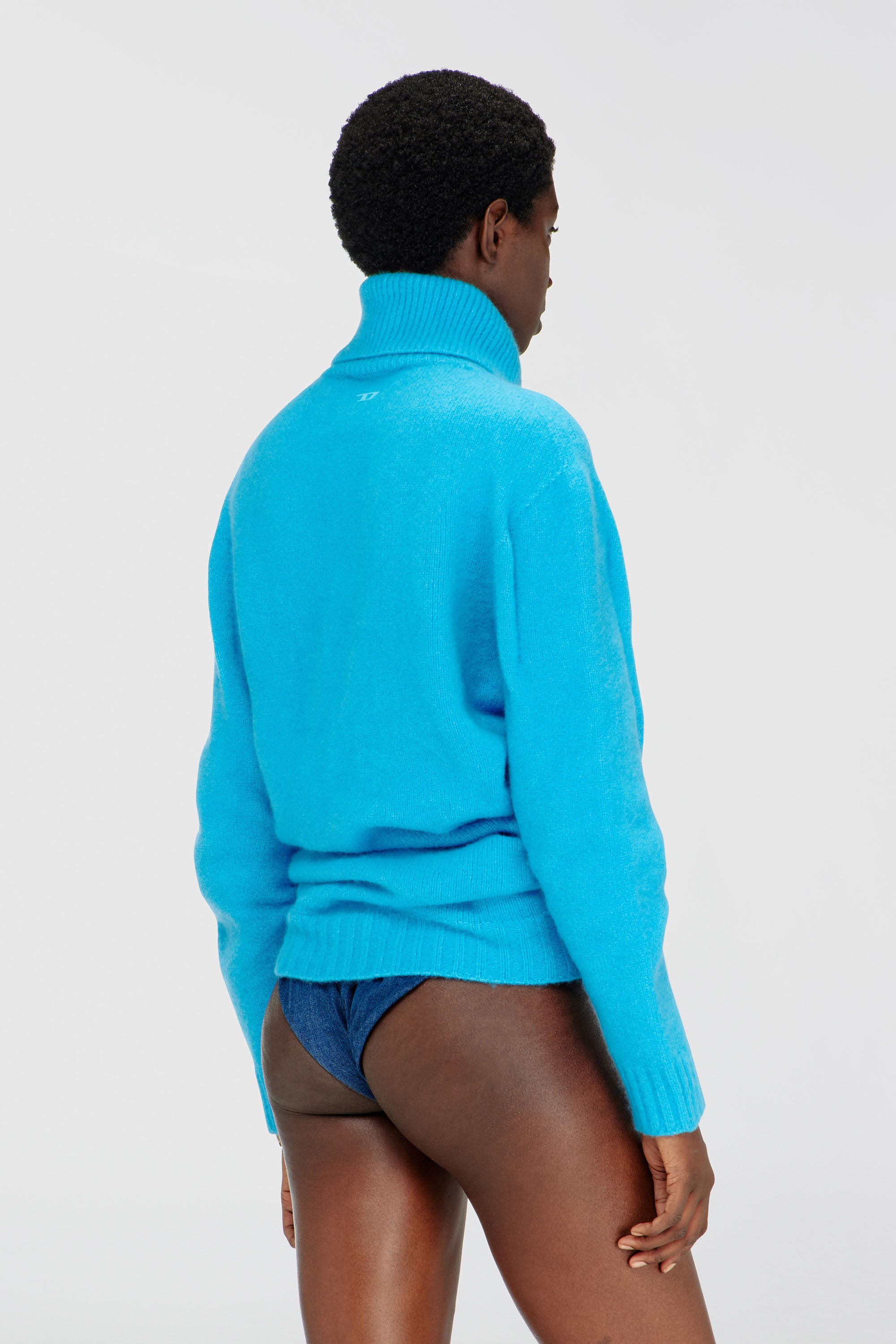 Diesel - M-AMARY, Pull &agrave; col boutonn&eacute; en maille foul&eacute;e &agrave; texture froiss&eacute;e Femme in Bleu - 4