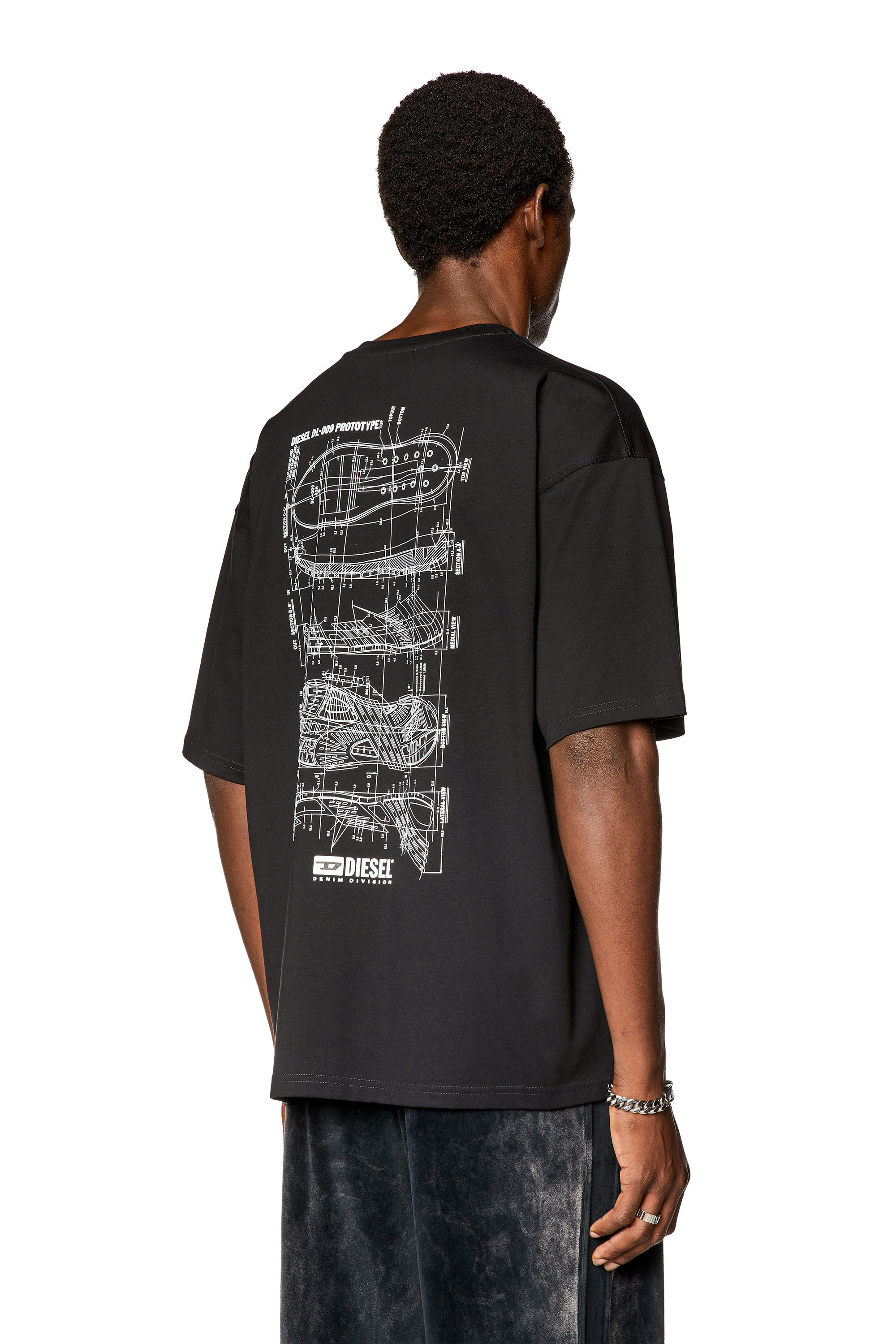 Diesel - T-BOXT-N2, Homme T-shirt avec imprimé sneaker Prototype in Noir - Image 4