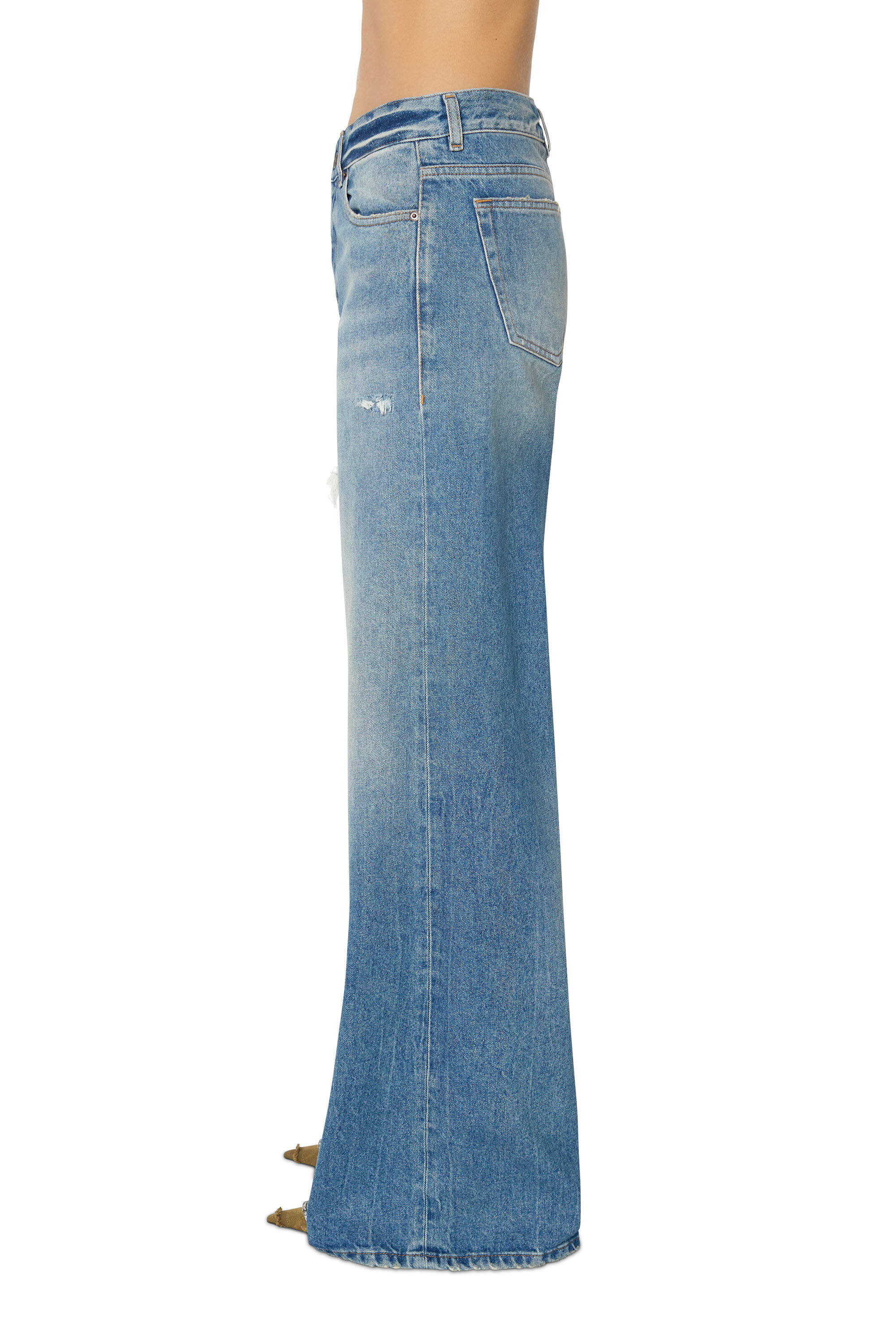 Diesel - 1978 D-Akemi 09D97 Bootcut and Flare Jeans, Bleu Clair - Image 5