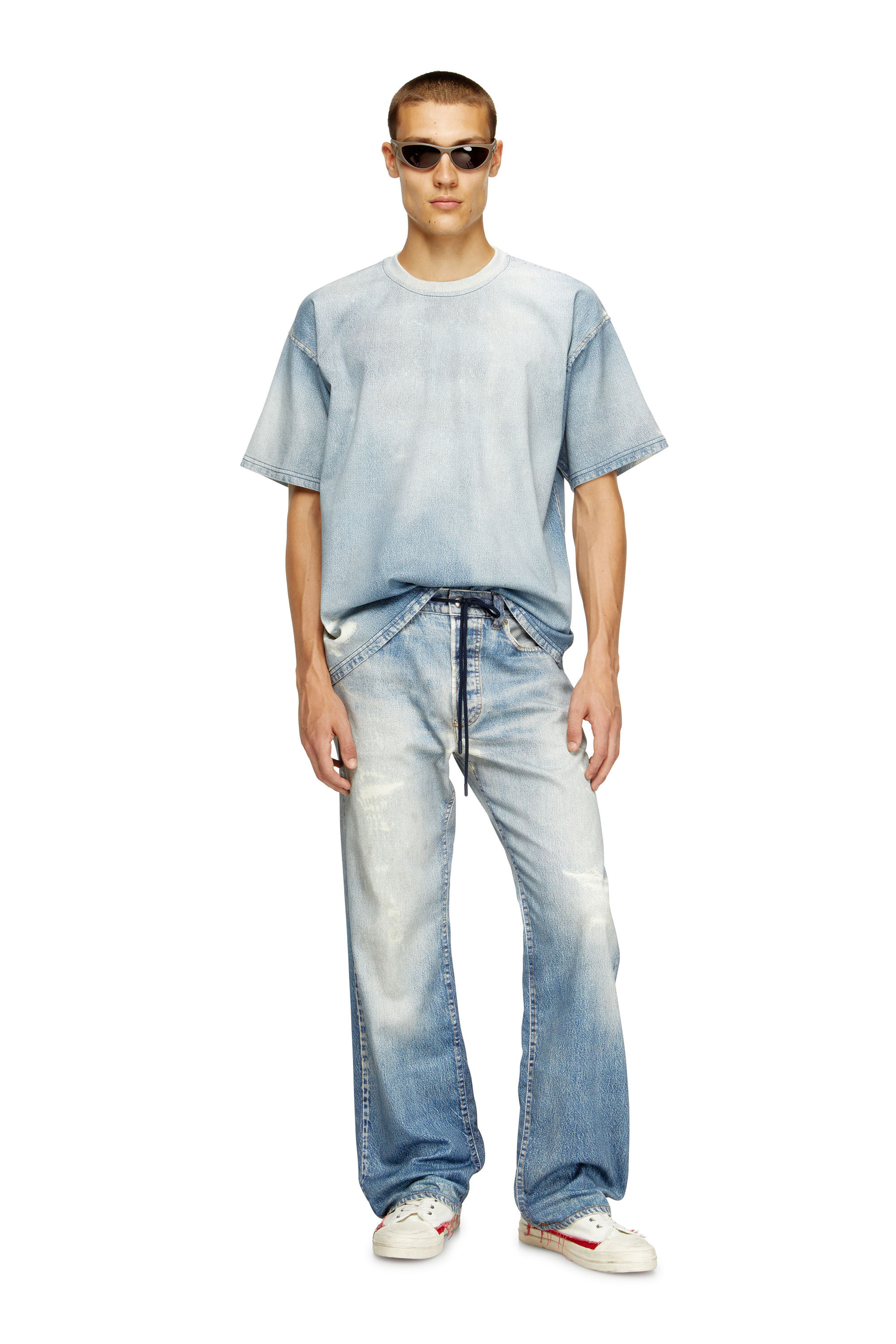 Diesel - D-BOX JOGG, T-shirt en tissu JoggJeans imprimé effet blanchi Homme in Bleu - 1