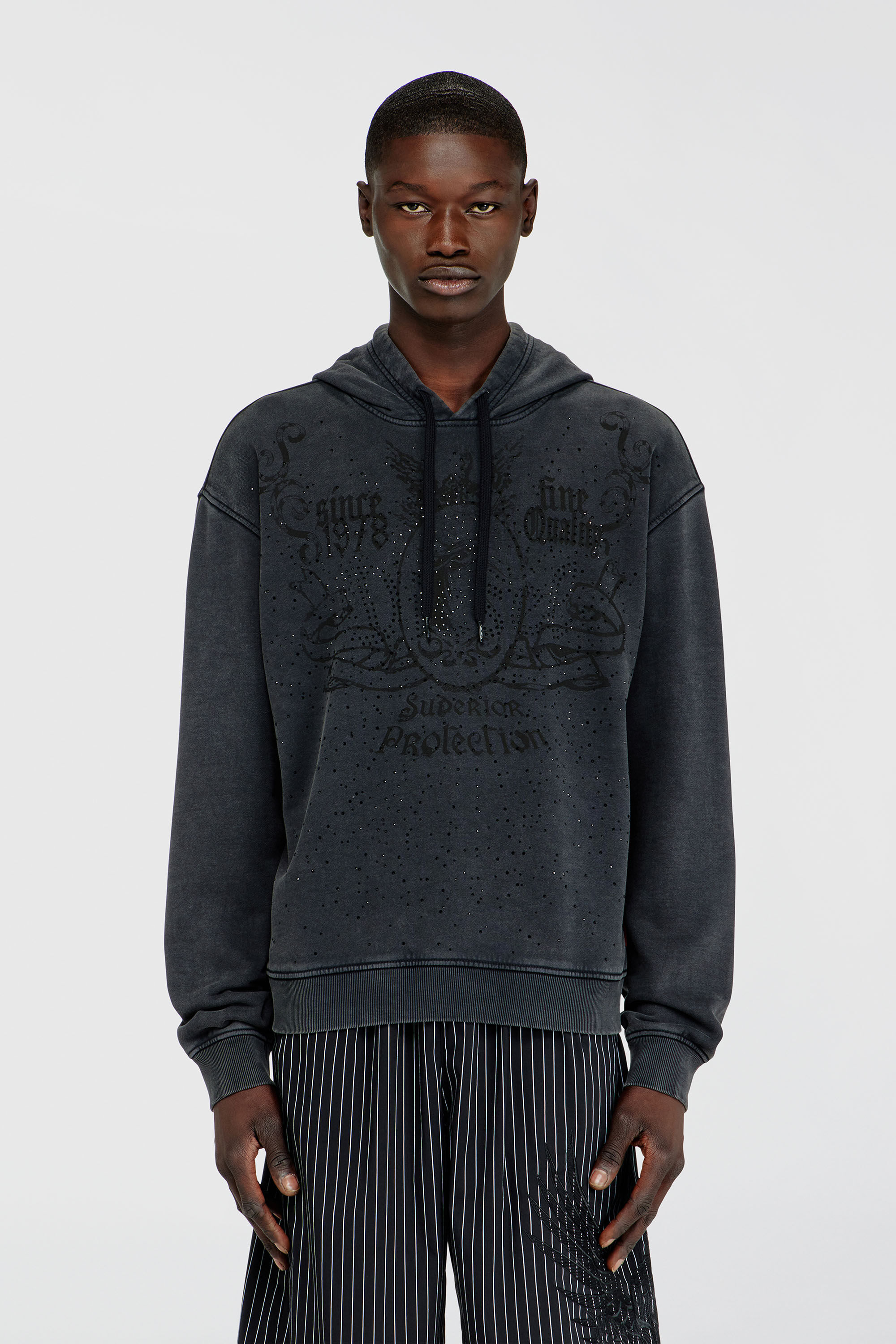 Diesel - S-NORM-HOOD-AA3, Sweat &agrave; capuche imprim&eacute; avec clous strass Homme in Gris - 3