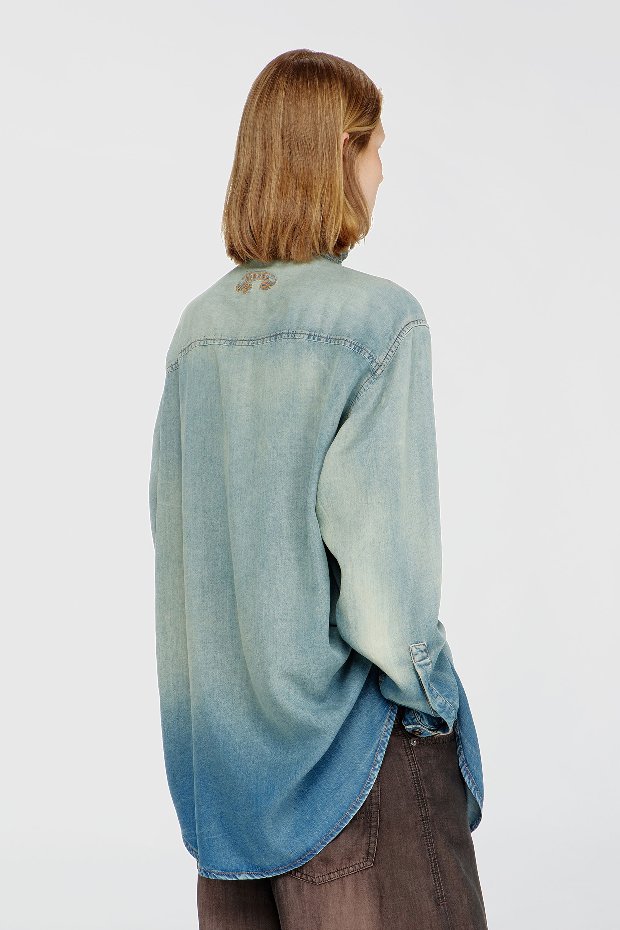 Diesel - DE-ARVEN-S1, Chemise en denim fluide marbr&eacute; Femme in Bleu - 4