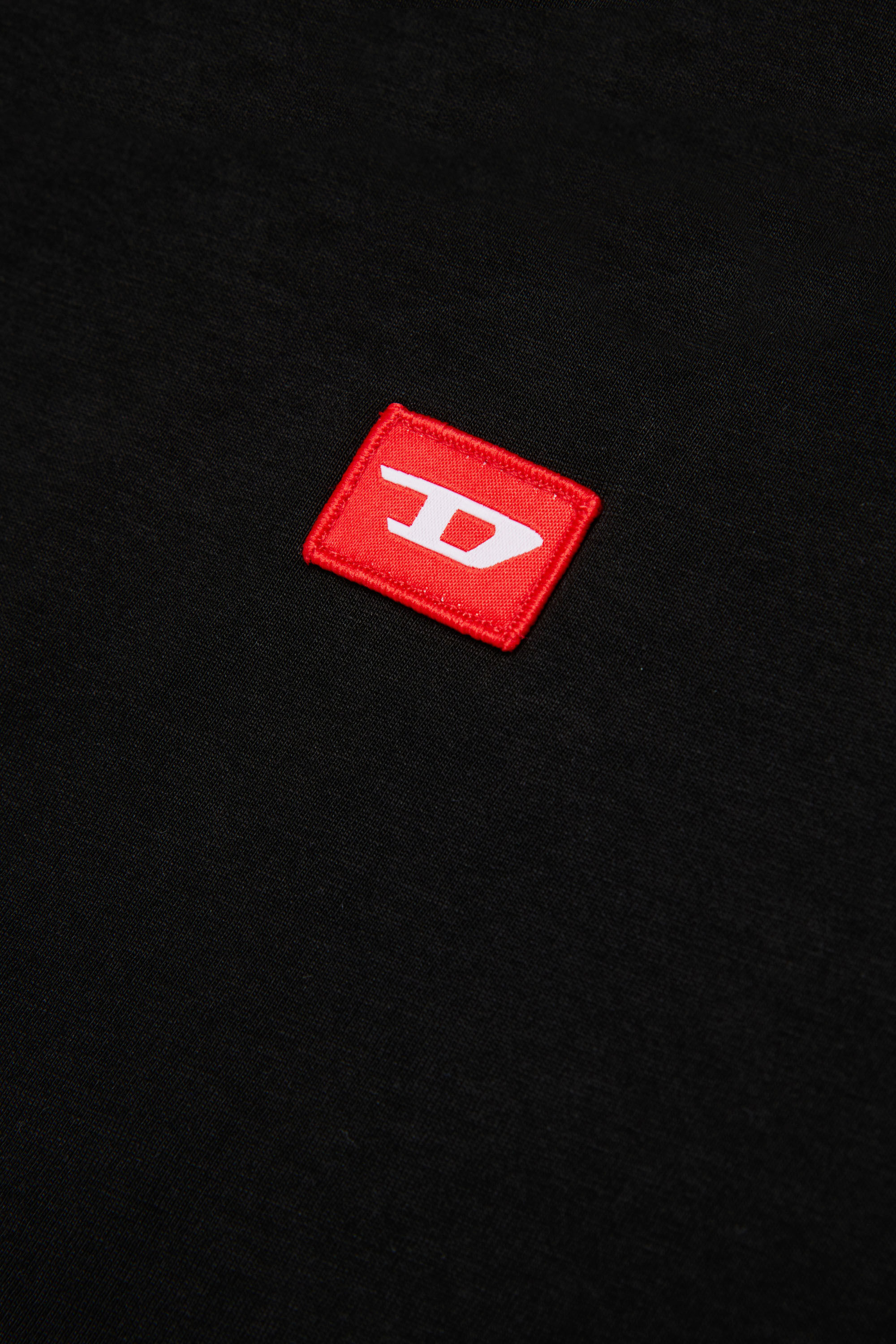Diesel - TXDIEGO, T-shirt en coton avec &eacute;cusson Homme in Noir - 4