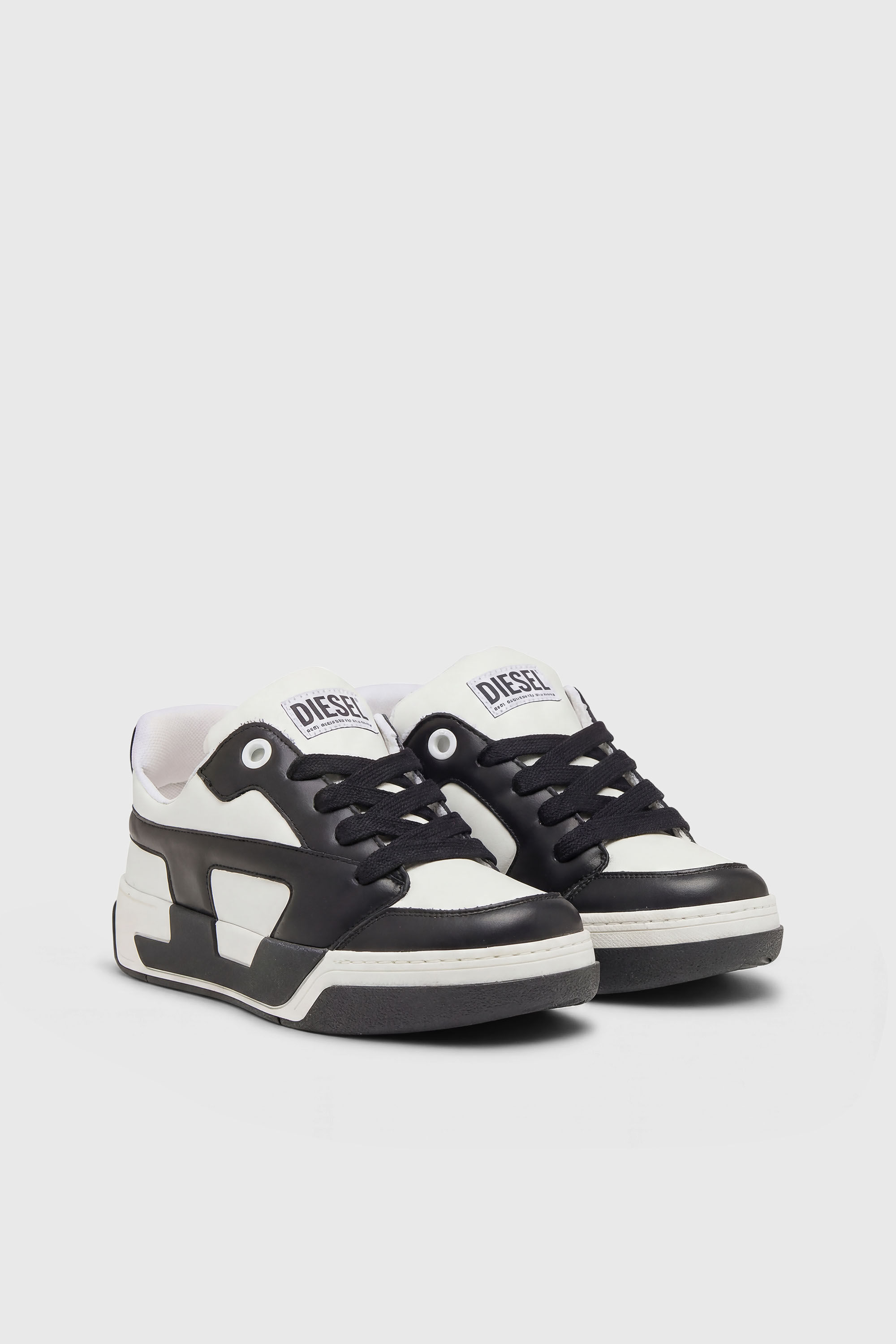 Diesel - S-D-OLLIE LOW, D-Ollie-Baskets en cuir bicolore Homme in Blanc - 2