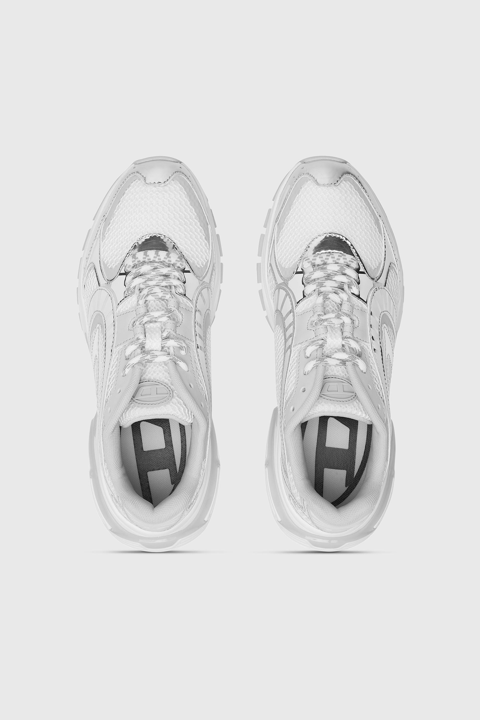 Diesel - S-PRO-V-DENSE LOW W, S-Pro-V-Dense-Baskets en mesh m&eacute;tallis&eacute; avec logo Oval D Femme in Blanc - 4