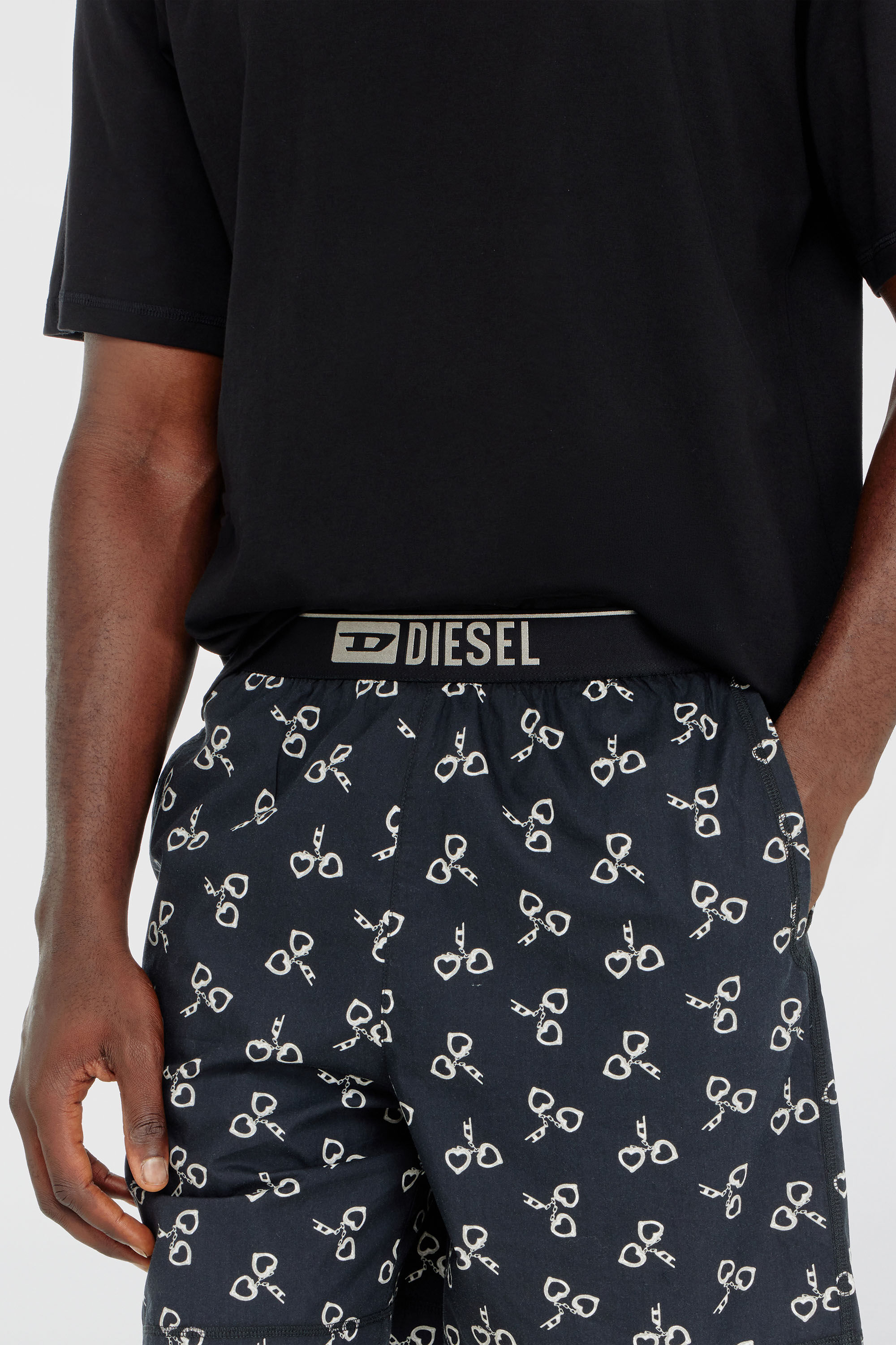 Diesel - KIT-JAMES-D-BOX, Pyjama en coton avec motif menottes Homme in Noir - 4