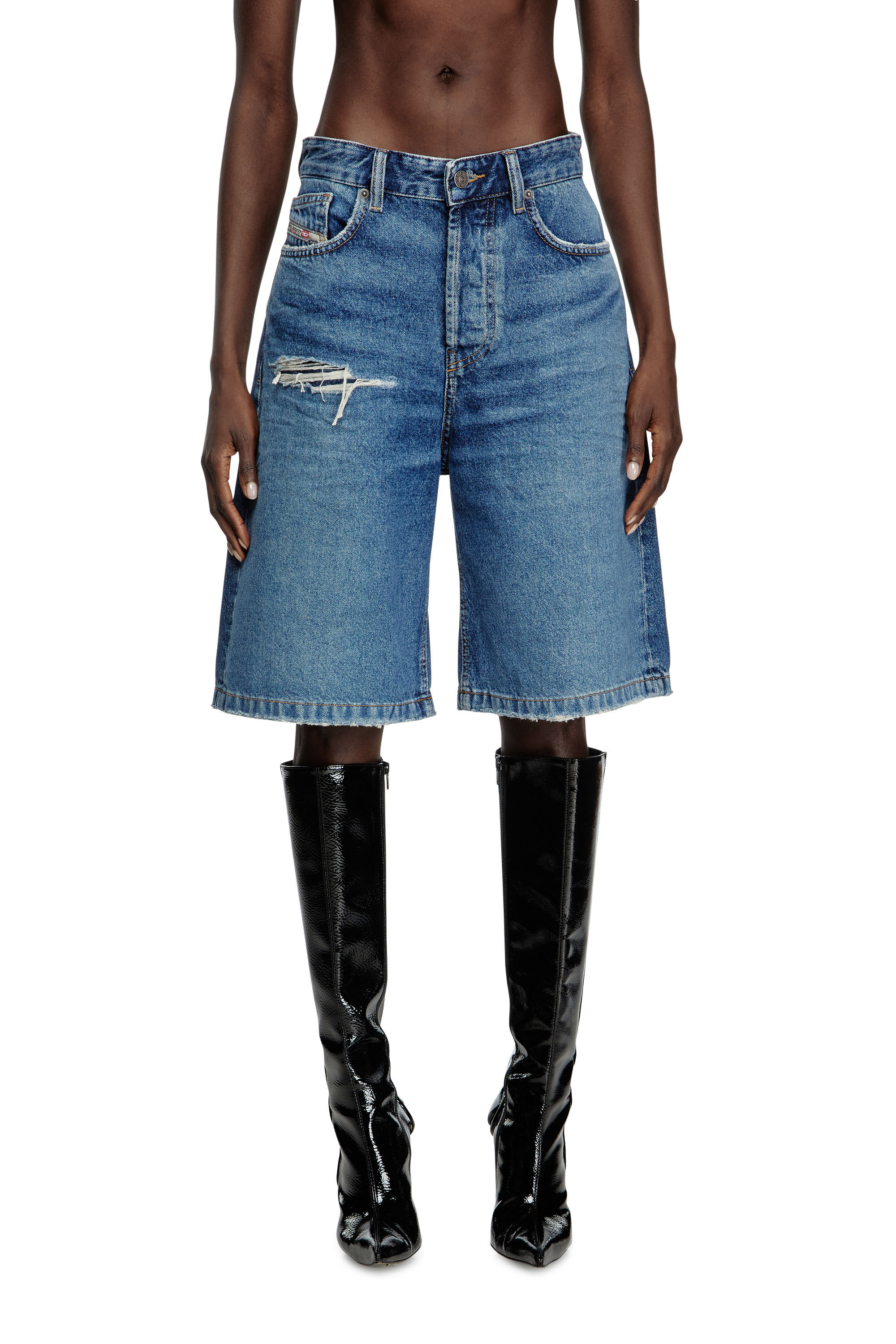 Diesel - DE-SIRE-SHORT, Short en denim avec des détails déchirés Femme in Bleu - 3