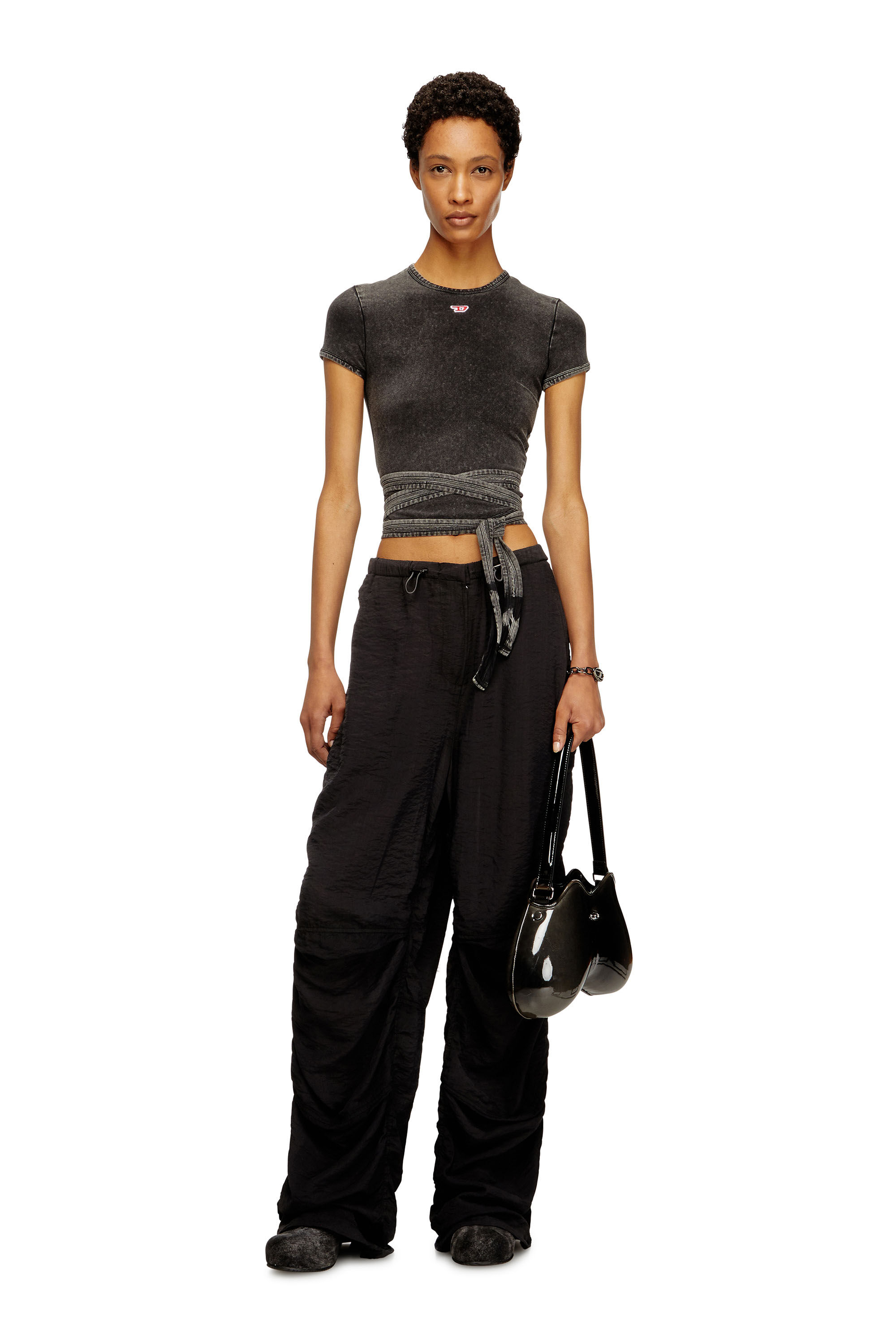 Diesel - T-BUNNY-TAIL-R1, T-shirt effet denim avec lanières croisées Femme in Noir - 1