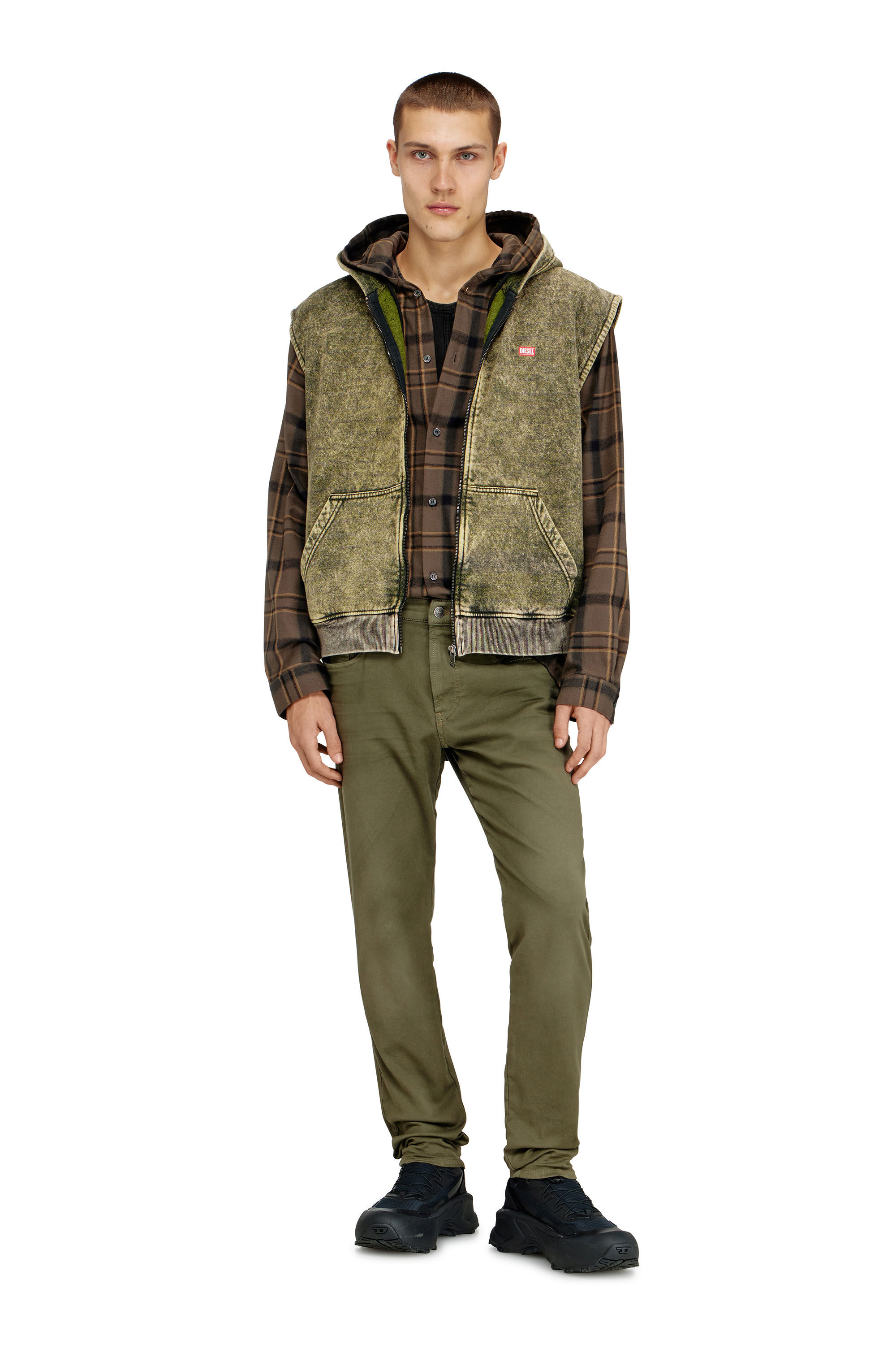 Diesel - Slim 2062 D-Strukt Joggjeans&reg; 0670M Homme, Vert Militaire - Image 1