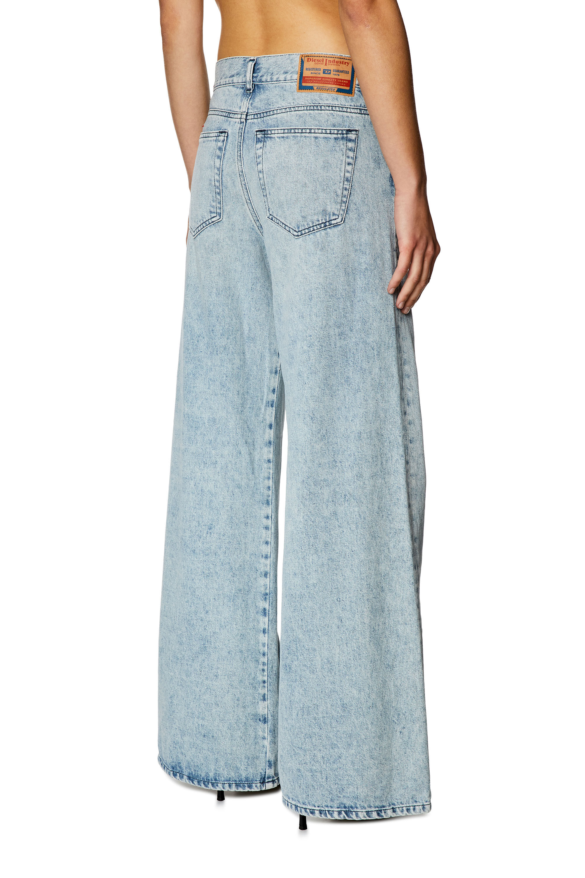 Diesel - Bootcut and Flare Jeans 1978 D-Akemi 09I79, Bleu Clair - Image 4
