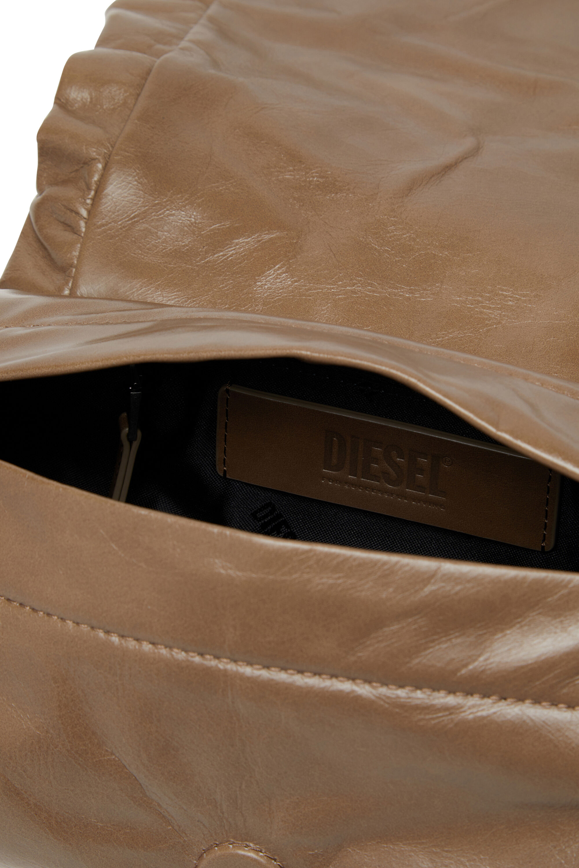 Diesel - SCRUNCH-D SHOULDER S, Scrunch-D S-Sac à bandoulière en cuir froissé Femme in Marron - 5