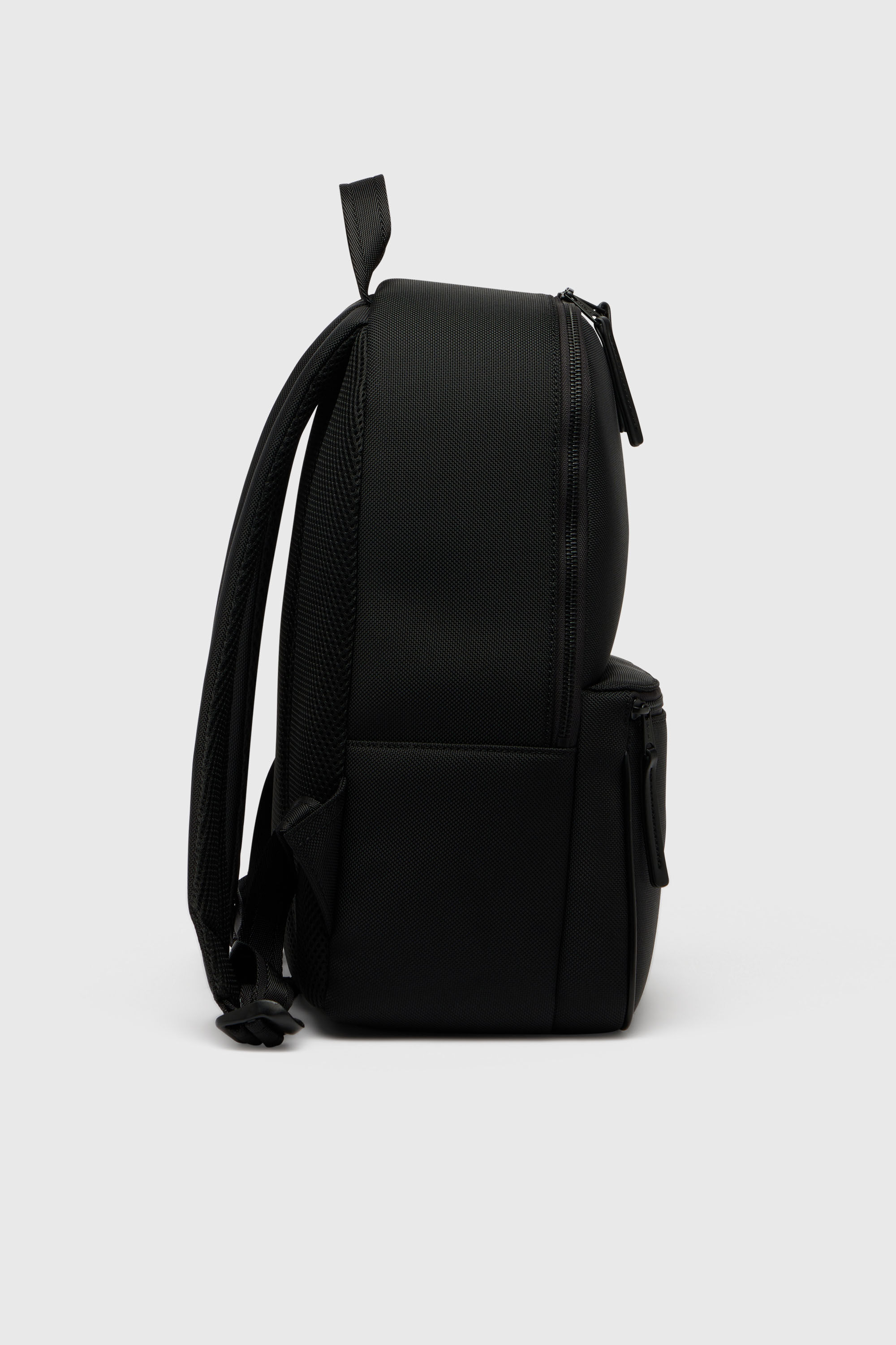 Diesel - HOLI-D BACKPACK M, Holi-D - Sac &agrave; dos en nylon avec logo Oval D Mixte in Noir - 4