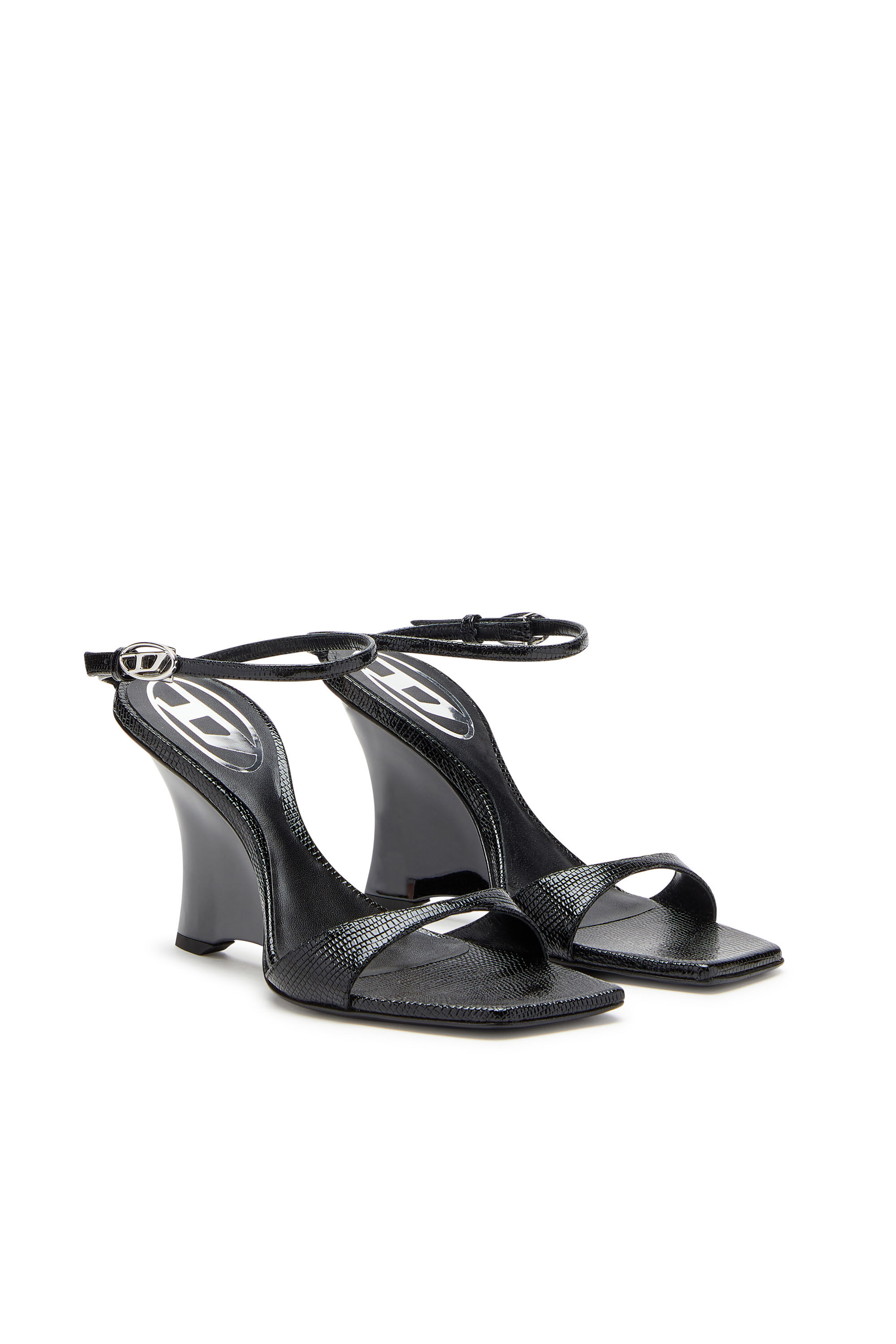 Diesel - D-AMBER SANDAL WEDGE, Sandales à talons compensés en cuir effet lézard Femme in Noir - 2