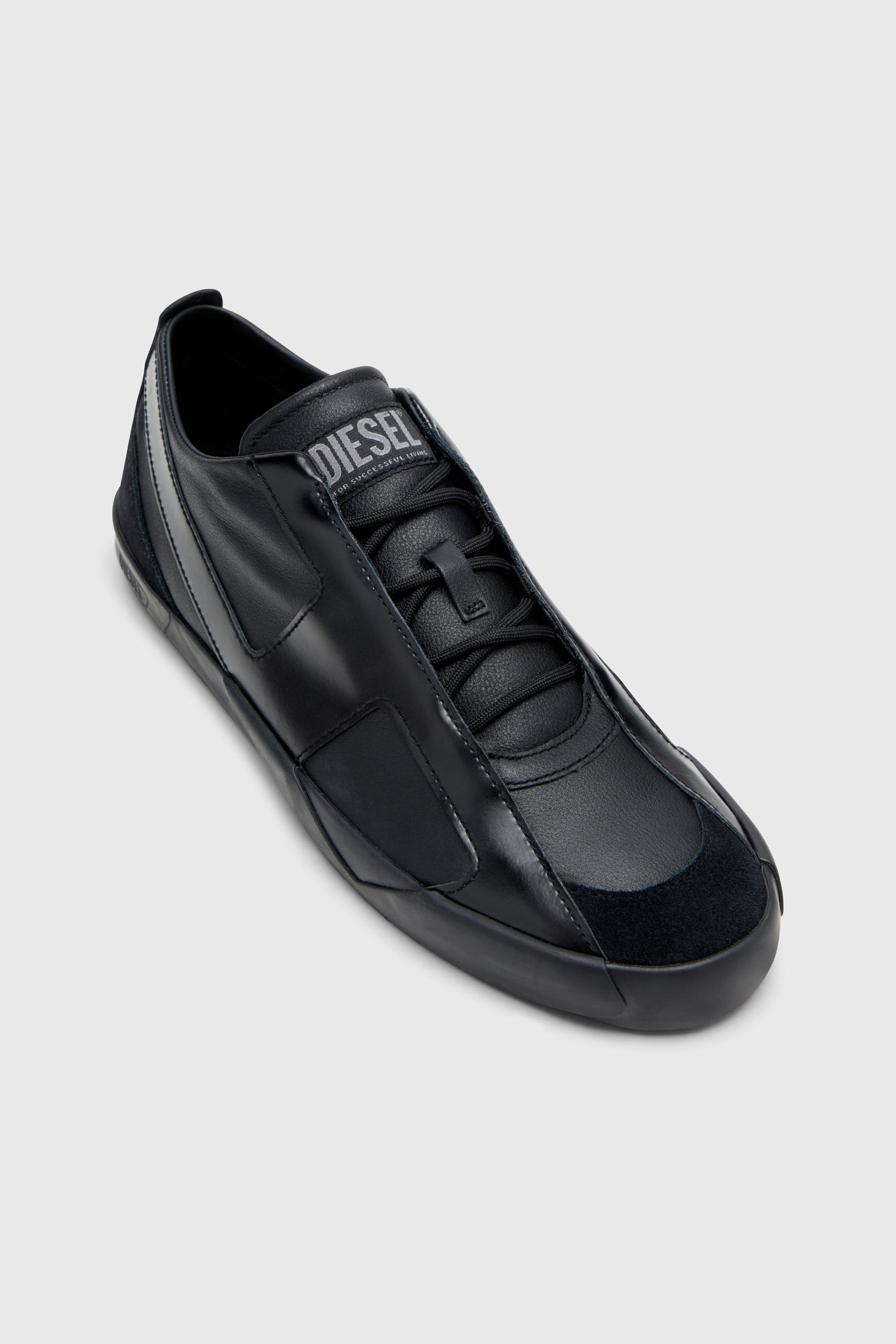 Diesel - S-SLANTE-D LOW, S-Slante-D-Baskets en daim et cuir avec logo D Homme in Noir - 6