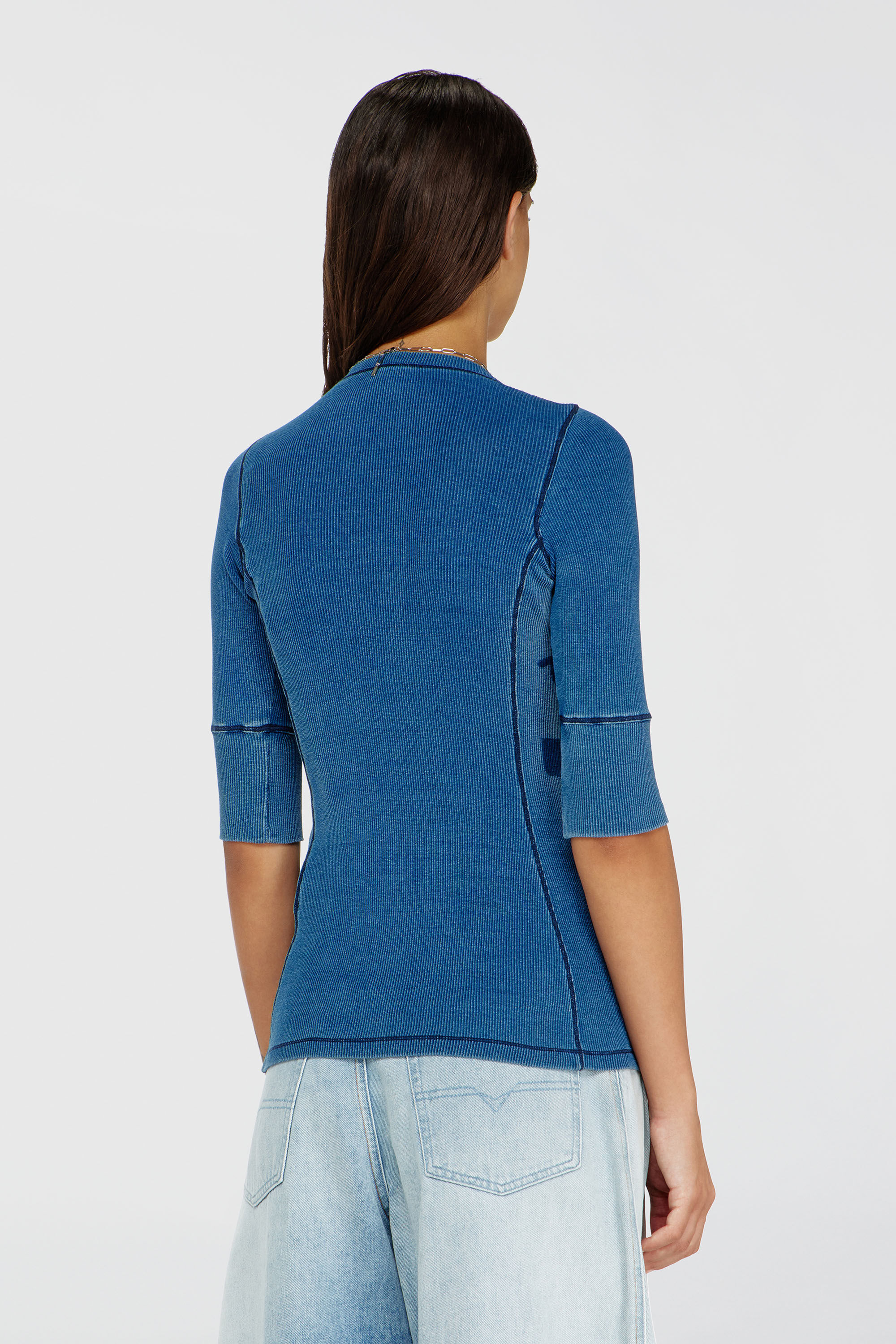 Diesel - T-EREME, Haut henley avec effets shadow-patch Femme in Bleu - 4