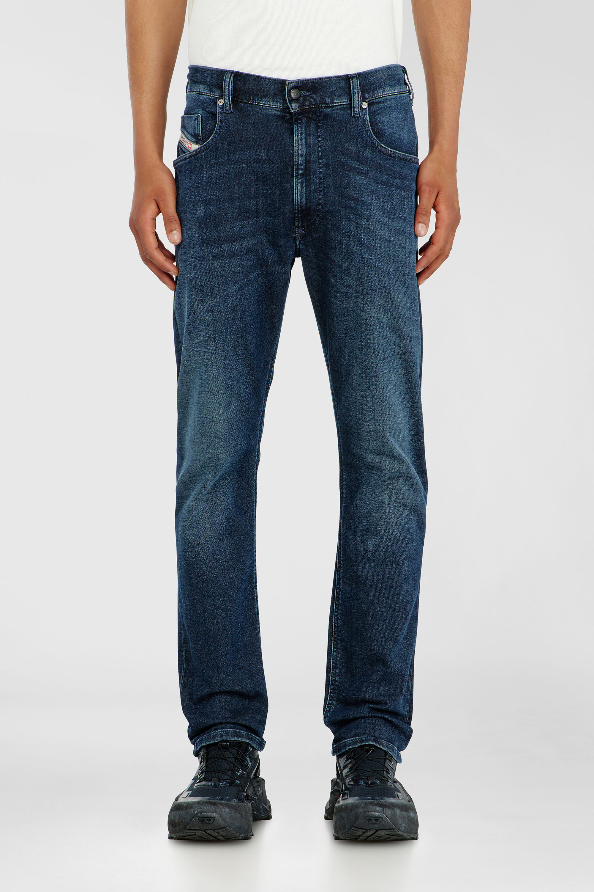 Diesel - Regular 2032 D-Krooley-BW Joggjeans&reg; 09P94 Homme, Bleu Fonc&eacute; - Image 2