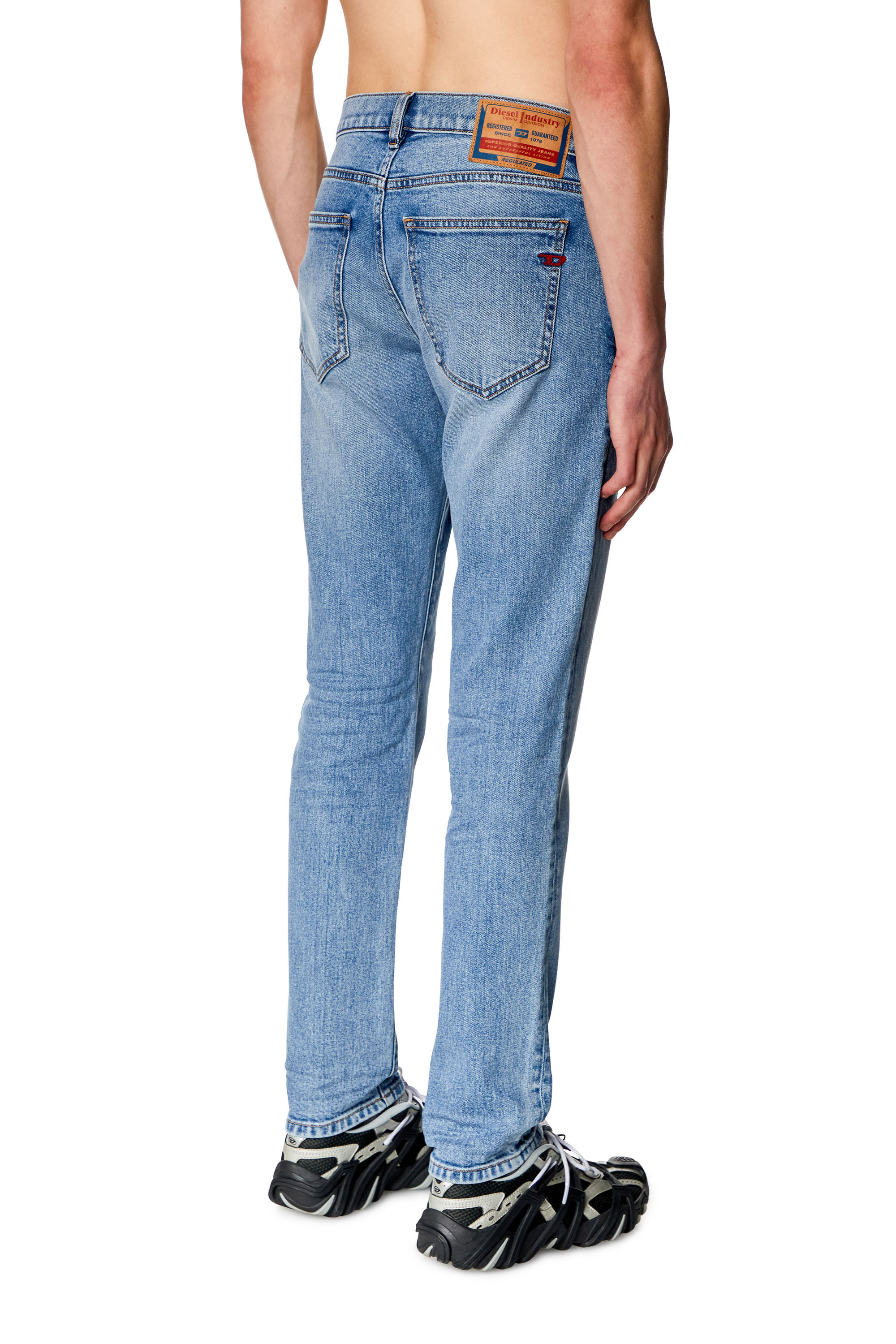 Jean diesel bleu clair 2025