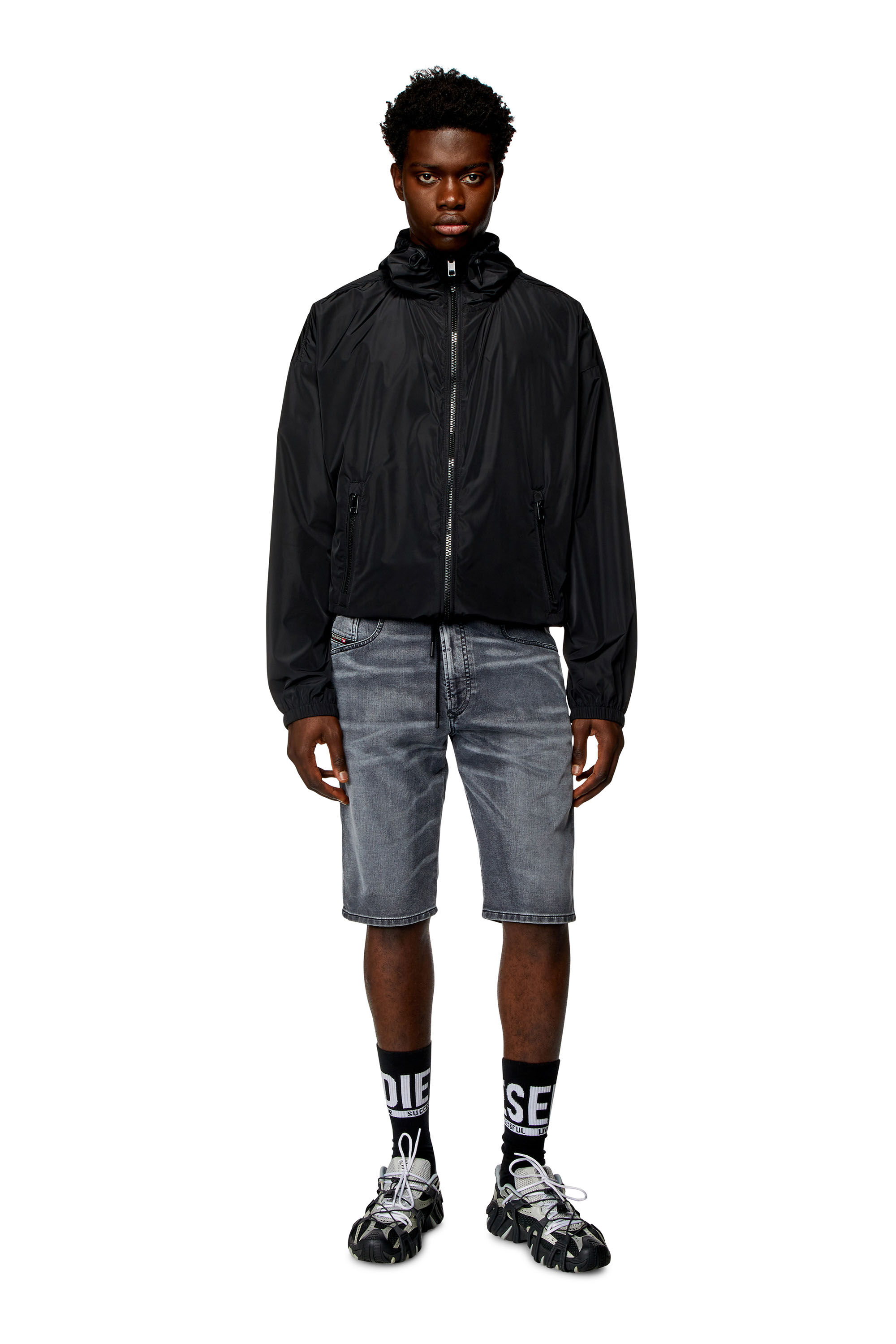 Diesel - 2033 D-KROOLEY-SHORT JOGG, Short chino en JoggJeans Homme in Noir - 1