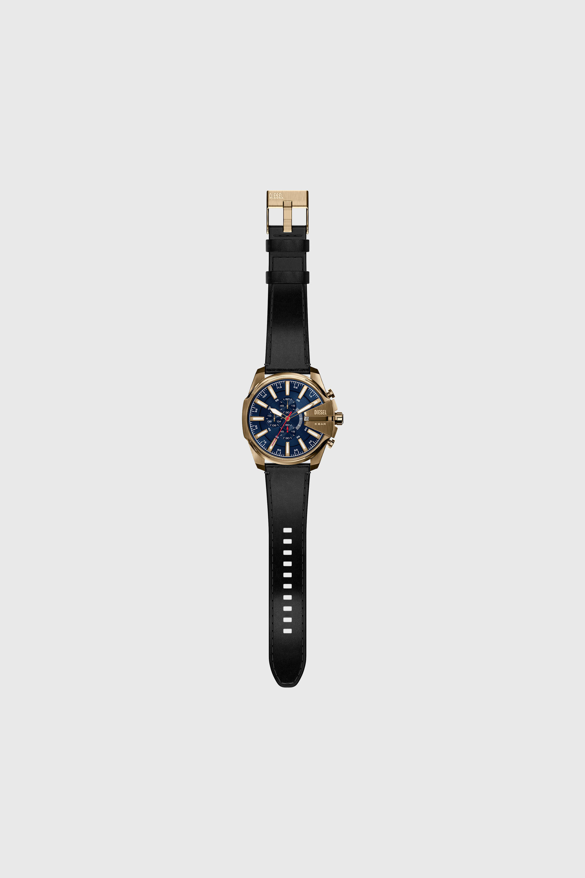 Diesel - DZ4732 WATCH, Montre Mega Chief Slim avec bracelet en cuir noir finition or vieilli Homme in Noir - 7