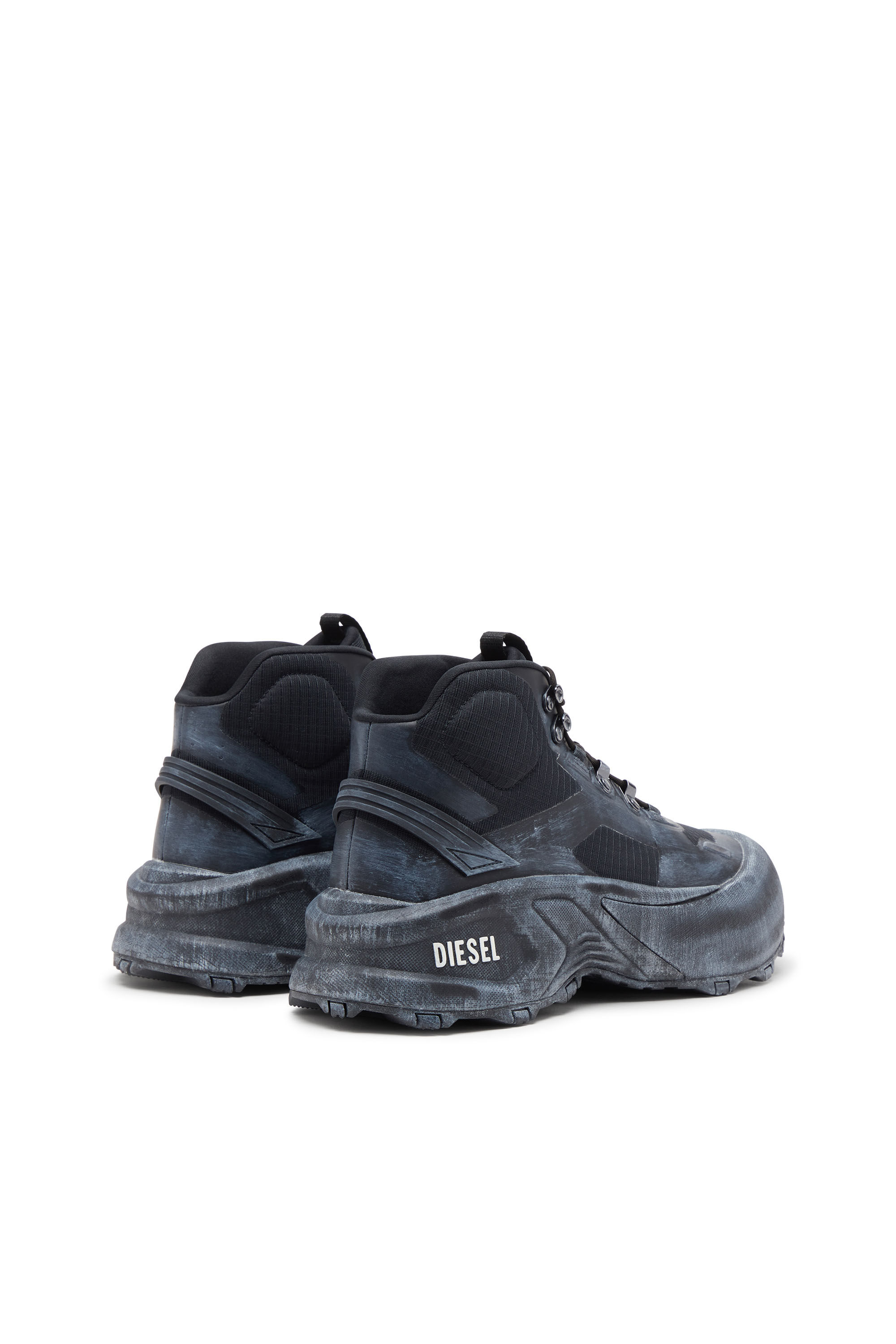 D-CAGE HIKING, Noir