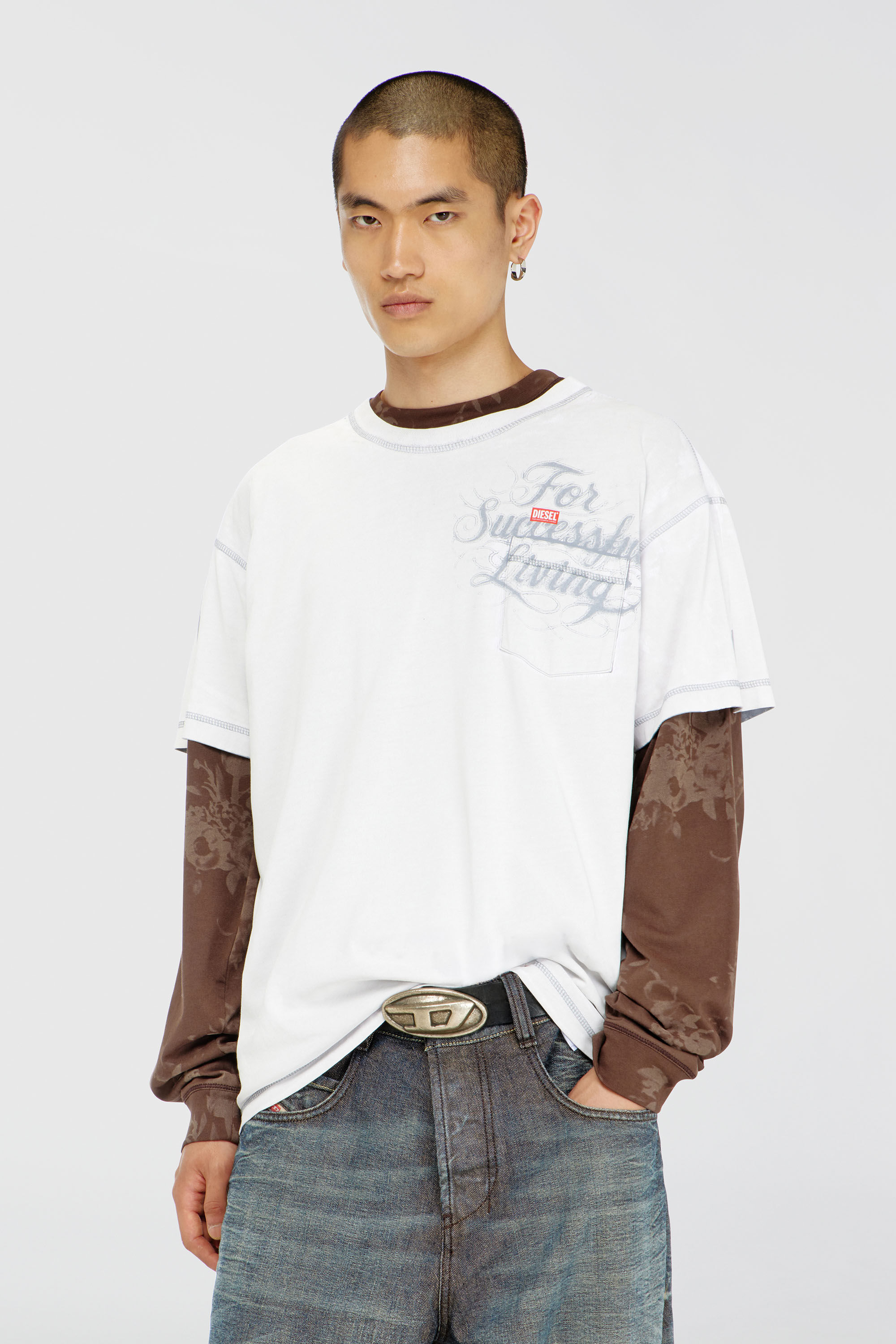 Diesel - T-NORM-POCKET-AA1, T-shirt avec poche poitrine et imprim&eacute; graphique Homme in Blanc - 3
