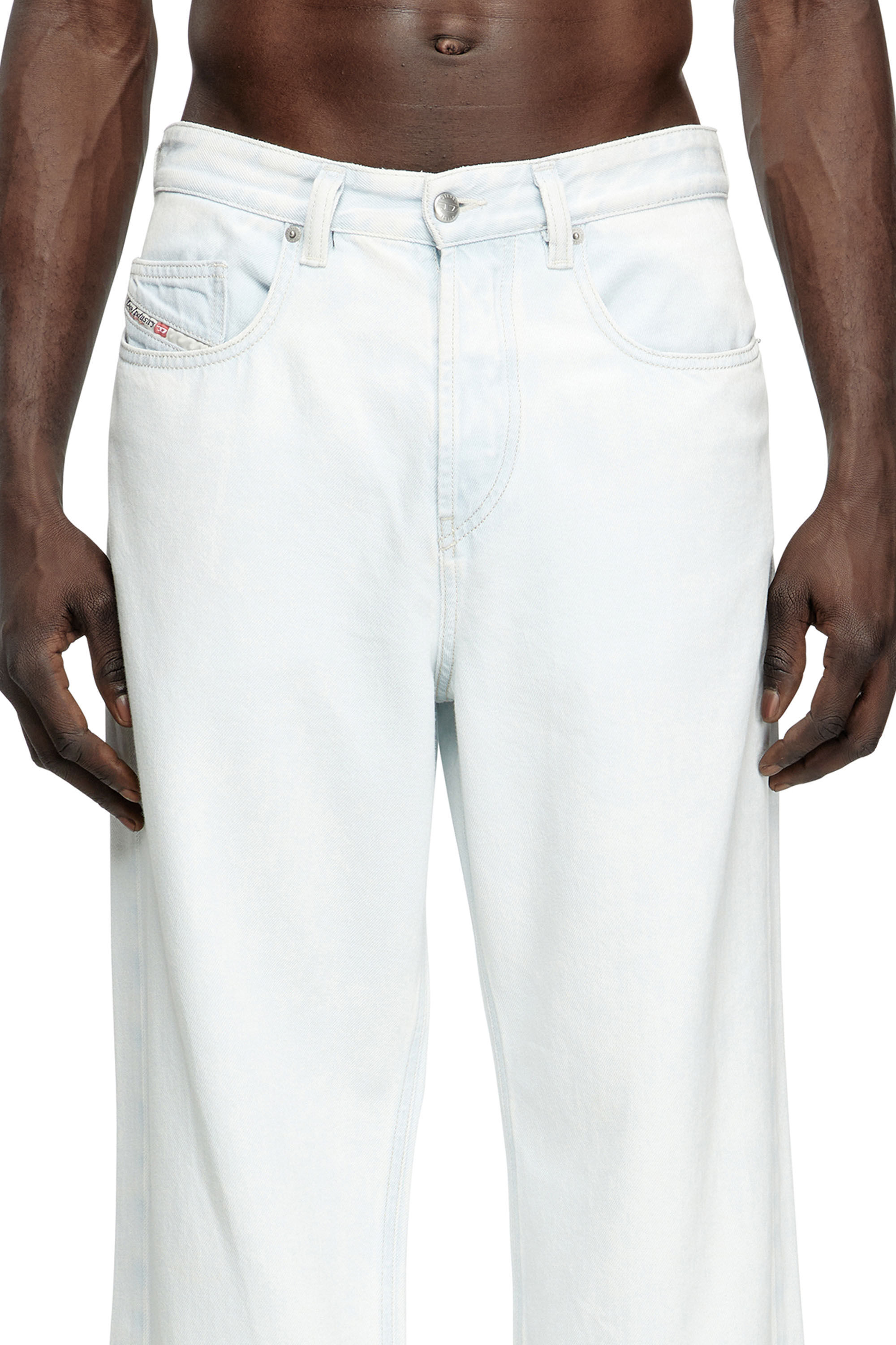 Diesel - Relaxed Jeans 2001 D-Macro 09M08 Homme, Bleu Clair - Image 5