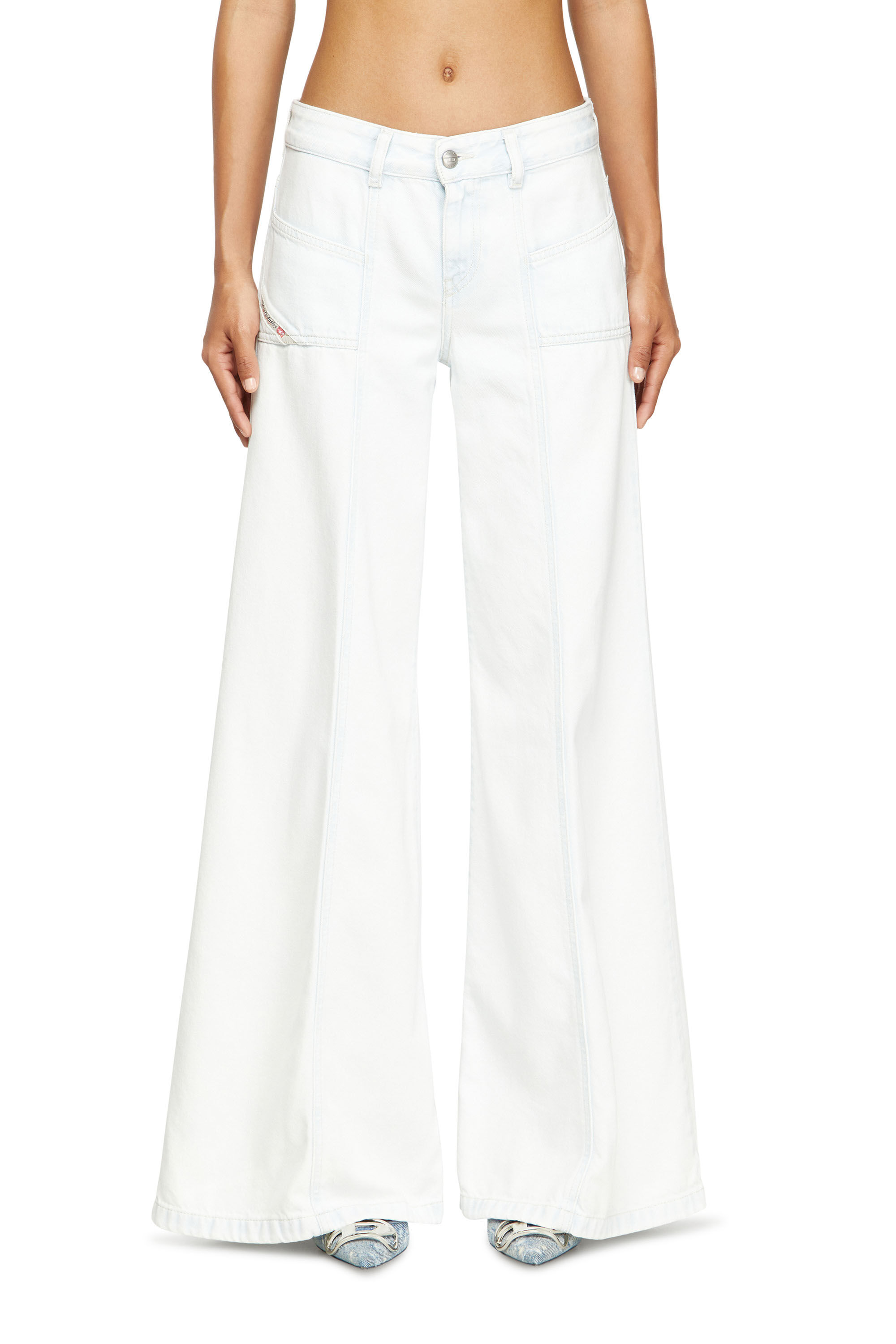 Diesel - Flare Jeans D-Akii 09M08 Femme, Blanc - Image 3