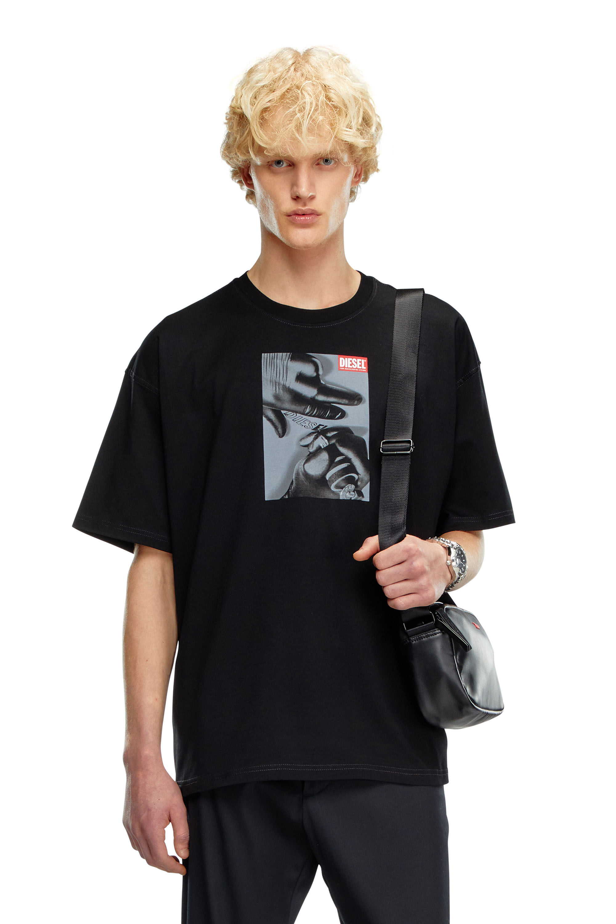Diesel - T-BOXT-K4, Homme T-shirt avec imprimé tatouage in Noir - Image 3