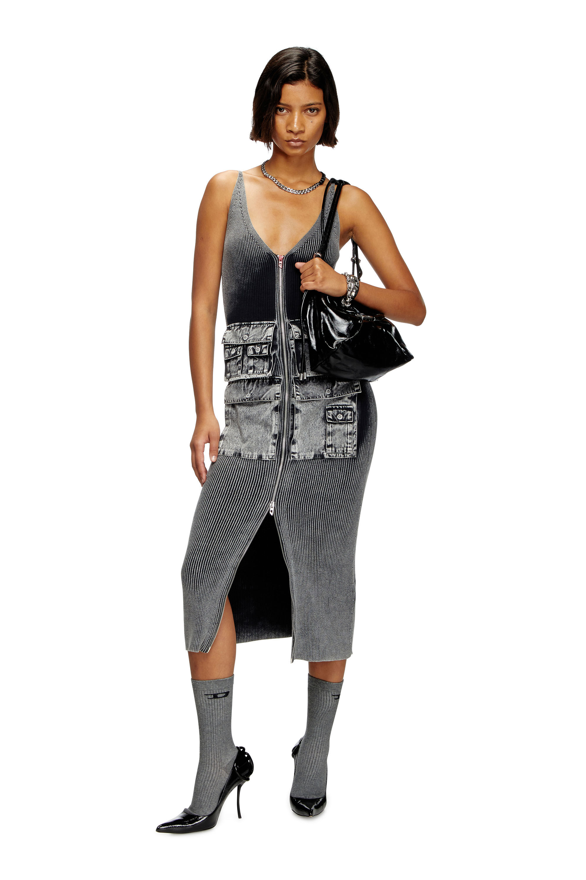 Diesel - M-MELTI, Robe midi en maille avec poches cargo en denim Femme in Gris - 1