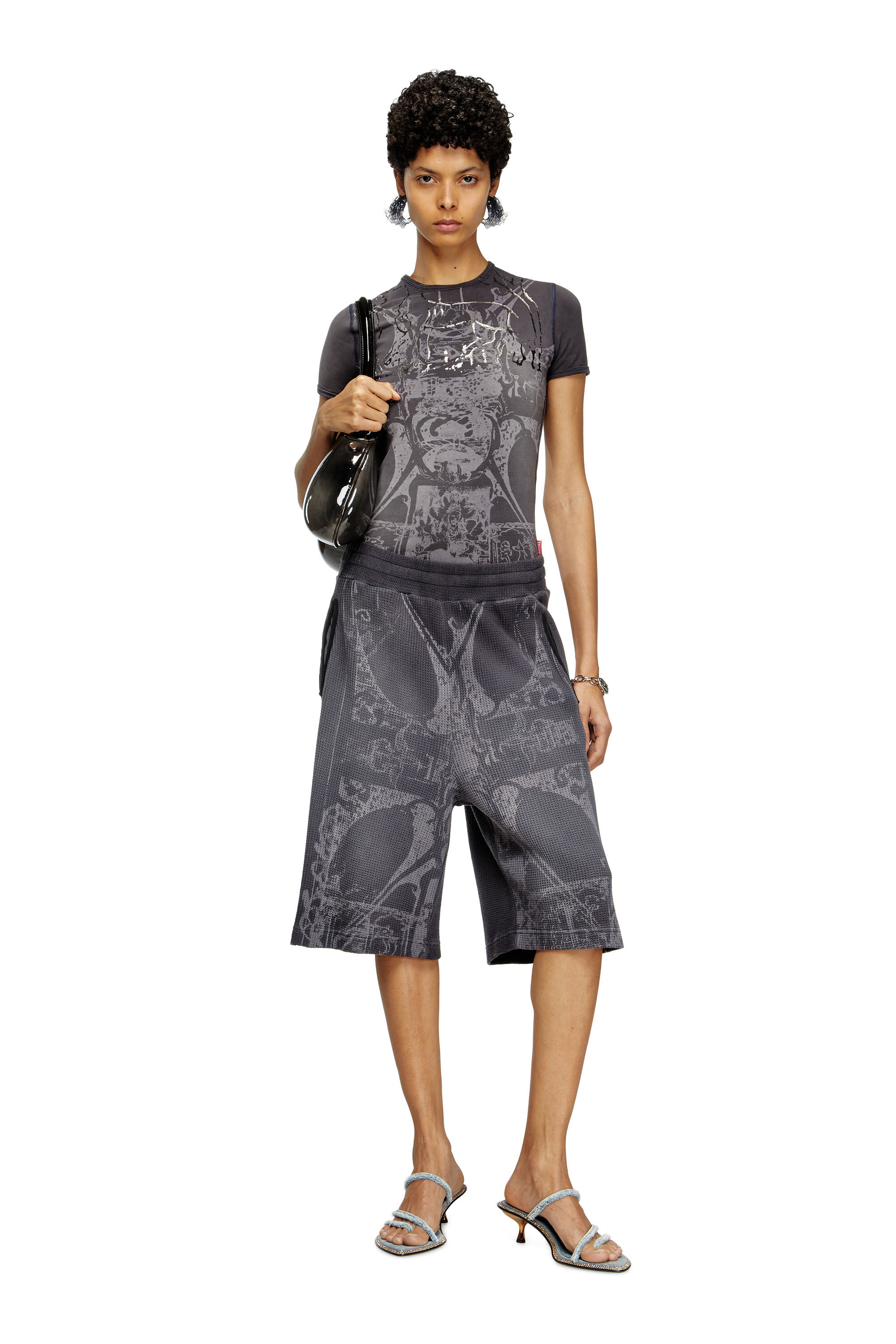 Diesel - T-UNCUTIES-LONG-R6, T-shirt avec imprimé métallisé Femme in Noir - 1