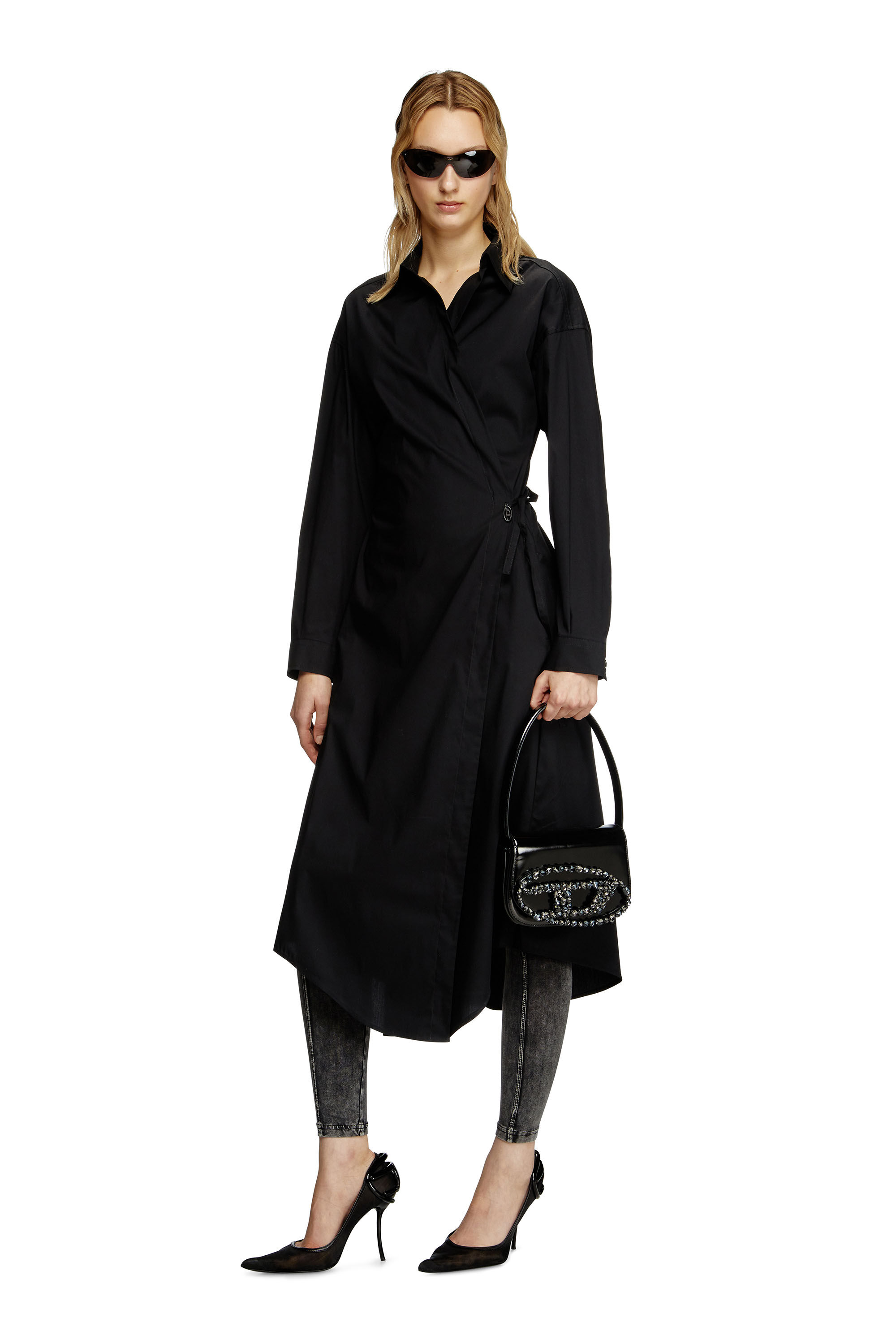 Diesel - D-ELPHI-LONG, Robe chemise portefeuille en popeline mélangée de coton Femme in Noir - 1