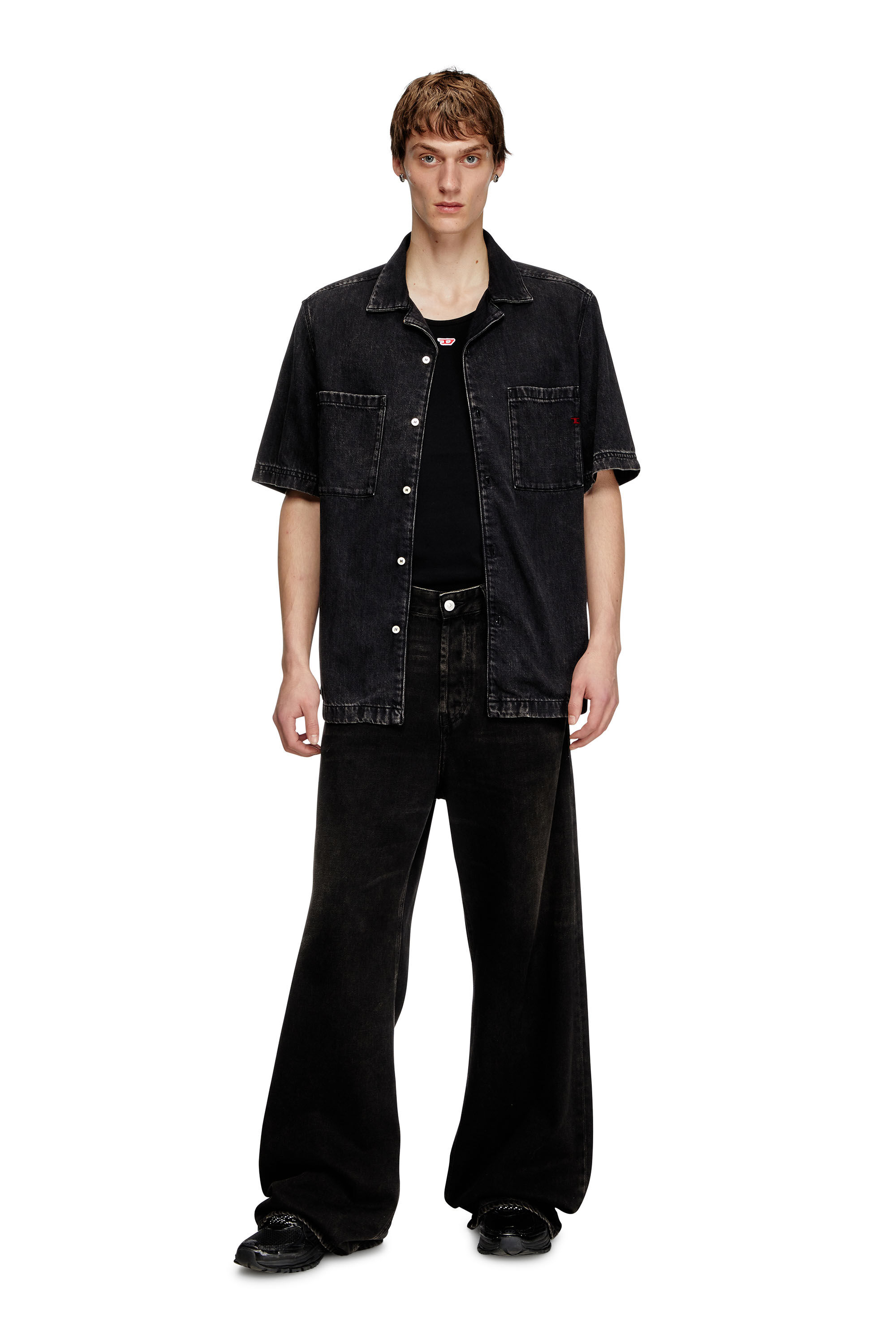 Diesel - D-PAROSHORT, Chemise bowling en denim Tencel Homme in Noir - 1