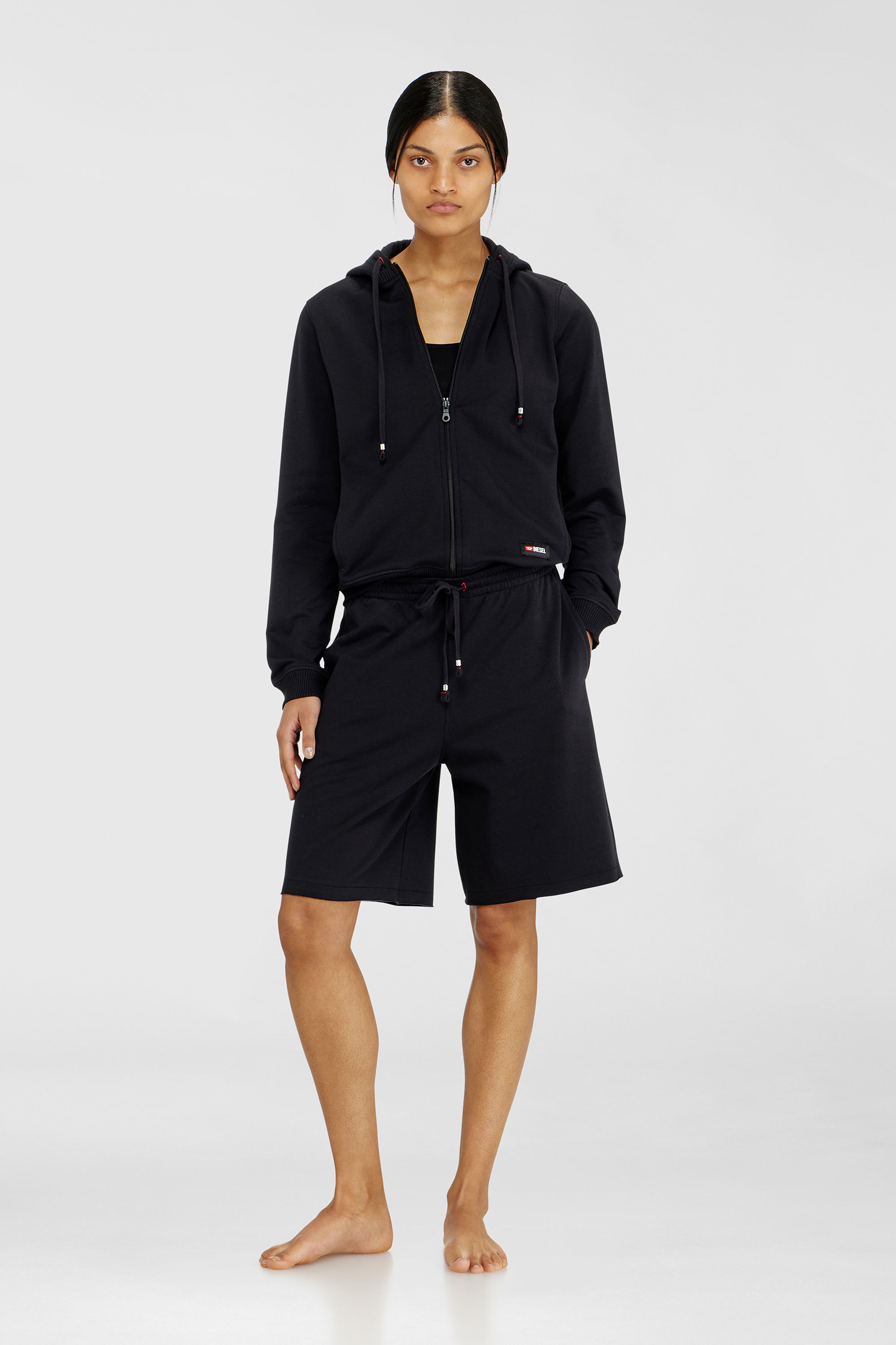 Diesel - CLARA-D-CORE, Short gratt&eacute; avec ourlets francs Femme in Noir - 1
