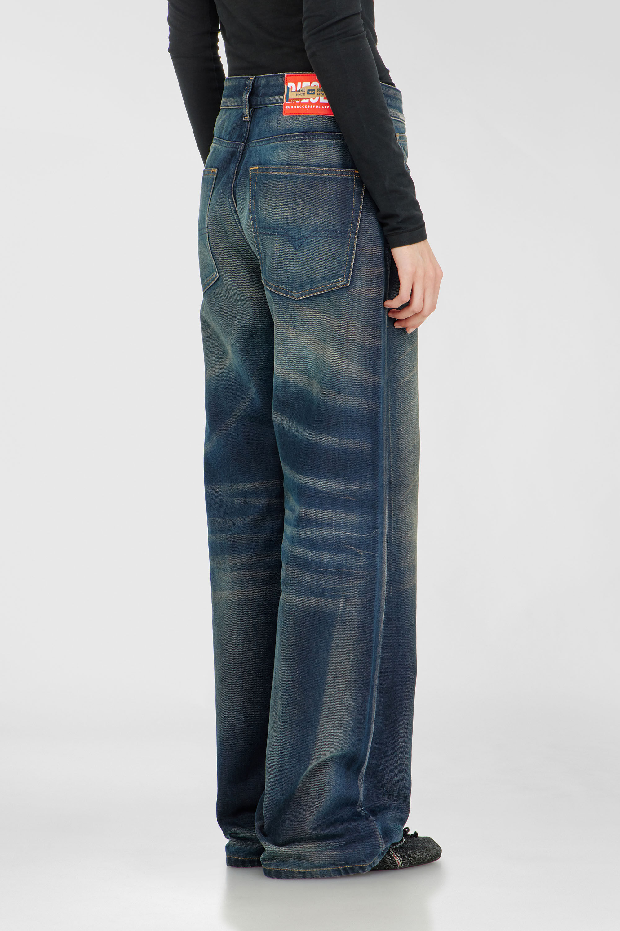 Diesel - Woman's Relaxed Jeans 1990 D-Waigee 09R09, Dark Blue - 5