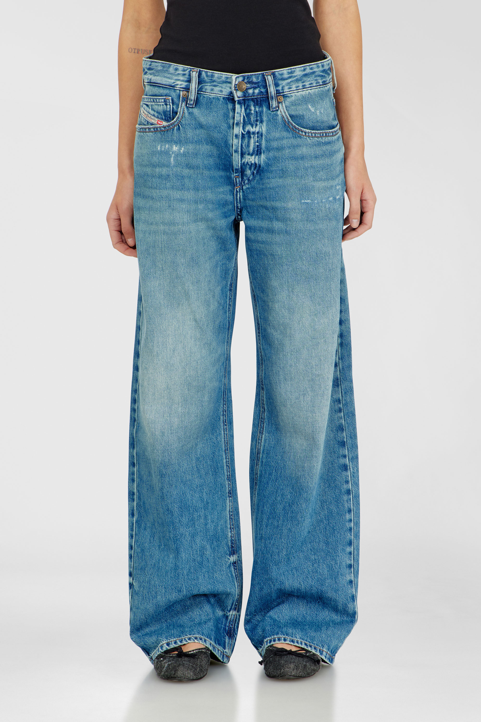 Diesel - Woman's Relaxed Jeans 1990 D-Waigee 0TJDI, Medium blue - 4