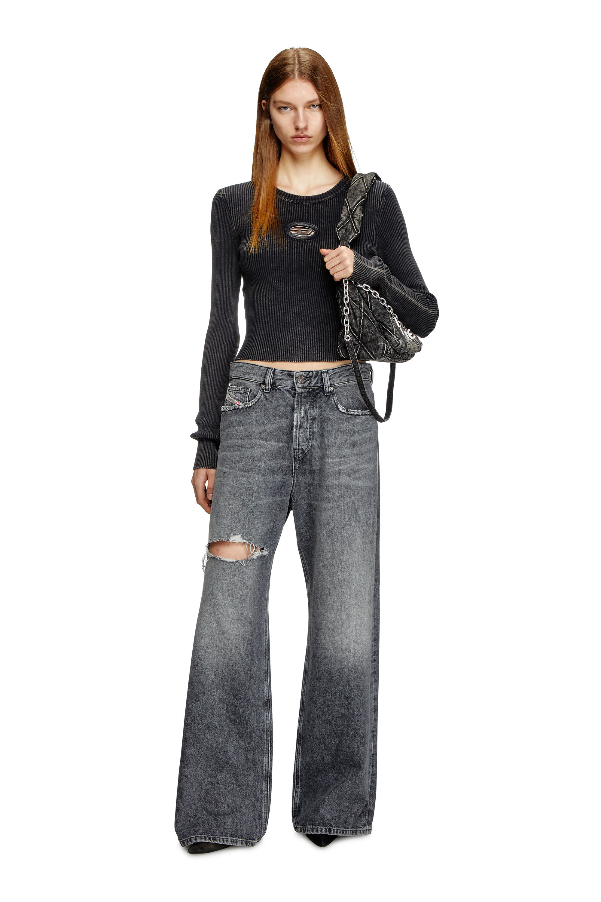 Diesel - M-ANCHOR-A, Pull crop avec logo cut-out Femme in Noir - 1